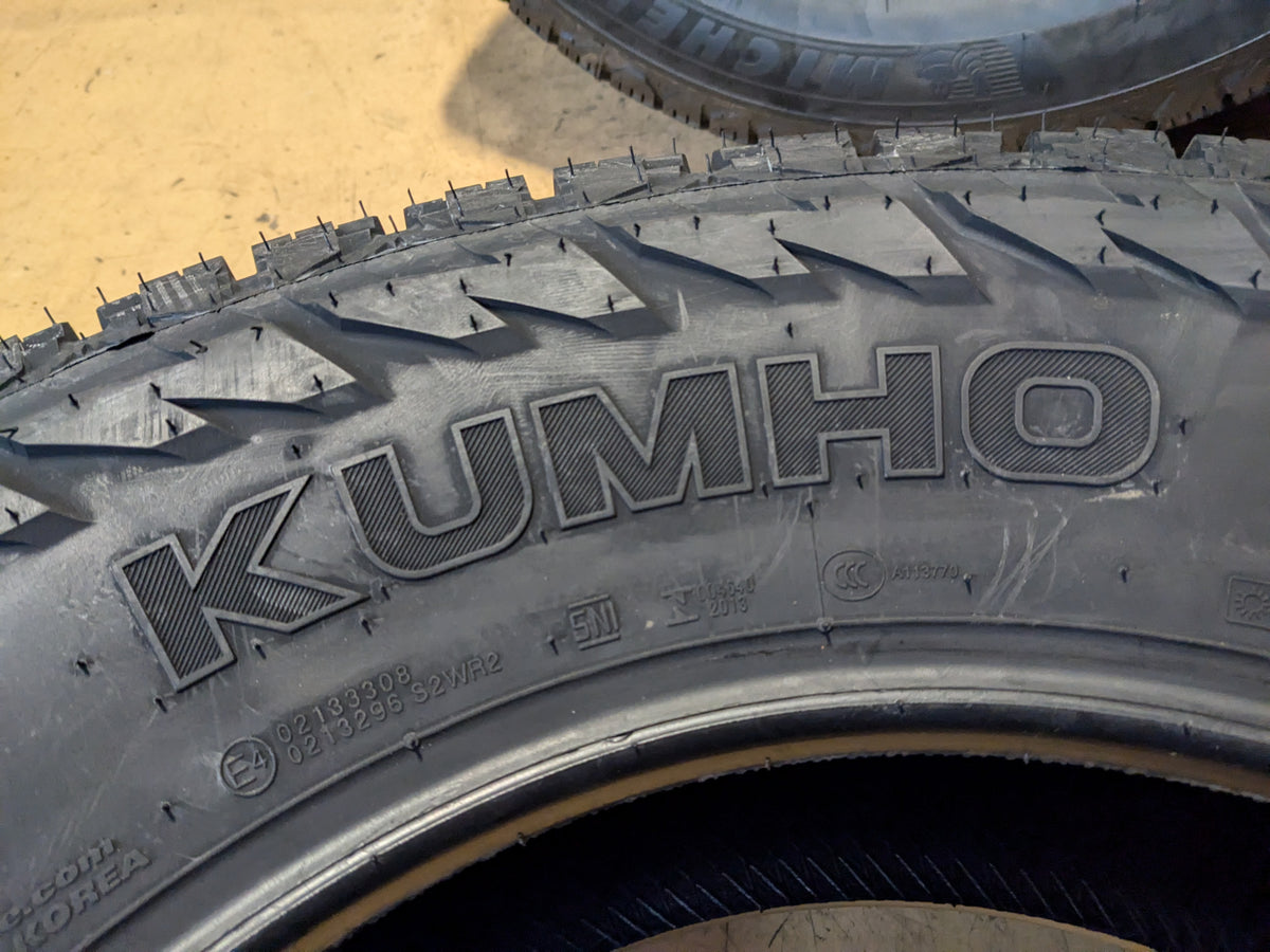 KUMHO ROAD VENTURE AT52 BSW P 255 70 17 112T SL ALL TERRAIN TIRE 2283933