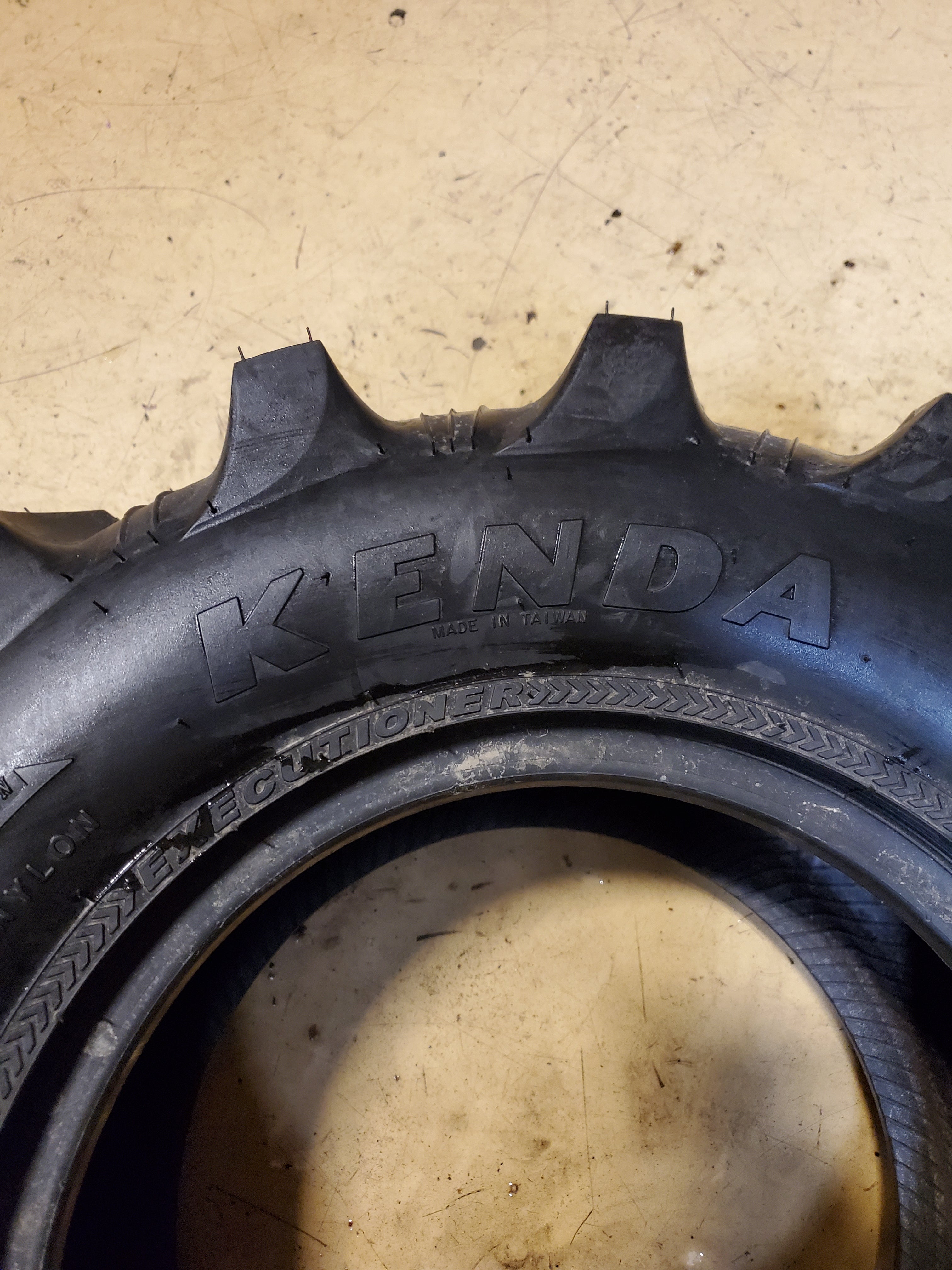 NOS KENDA EXECUTIONER K538 AT 26 10 12 6PLY ATV/UTV TIRE 85381298C1