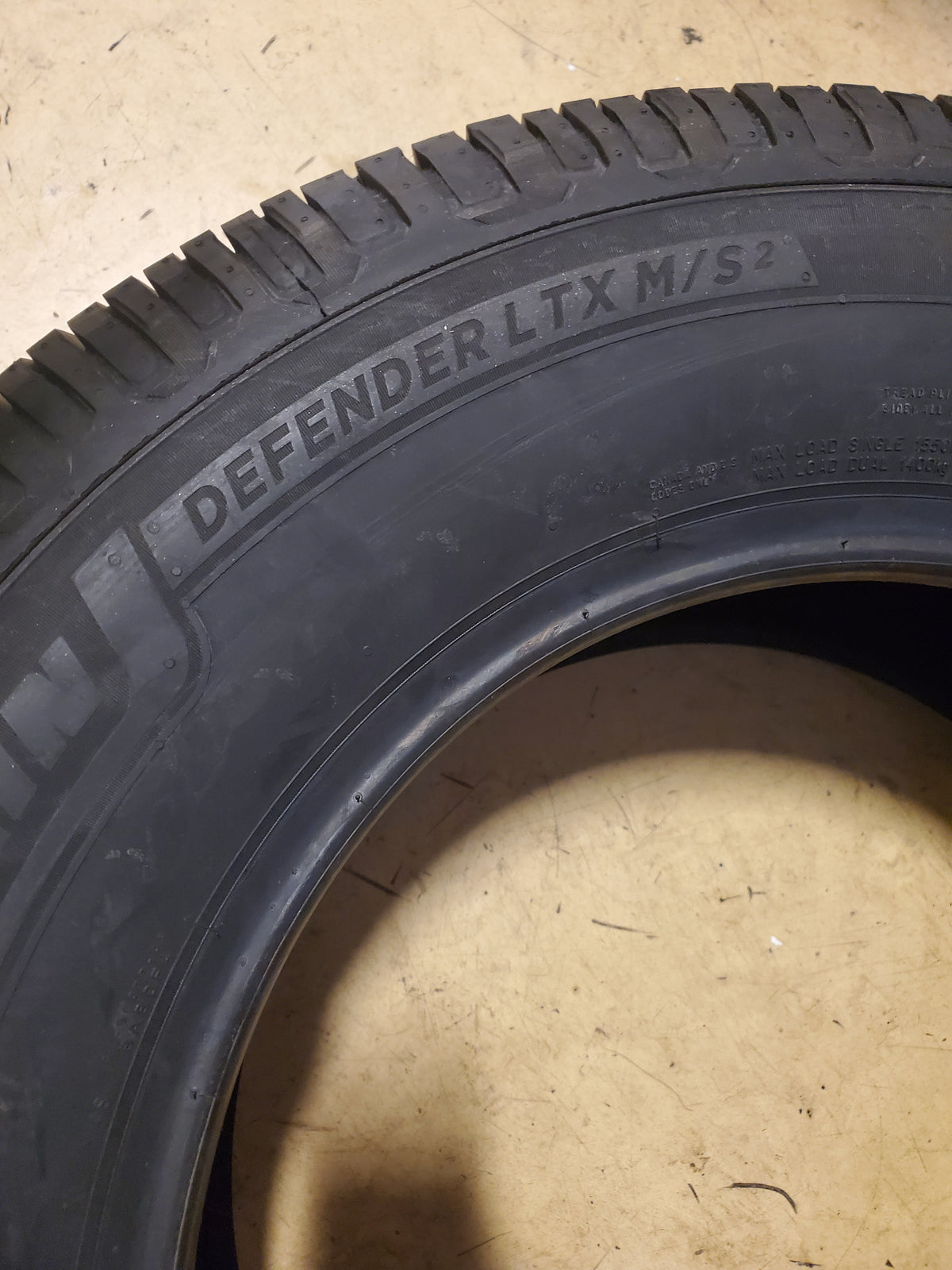 4 MICHELIN DEFENDER LTX M/S 2 LT 275 65 18 123/120S 10PLY ALL SEASON TIRE 39974