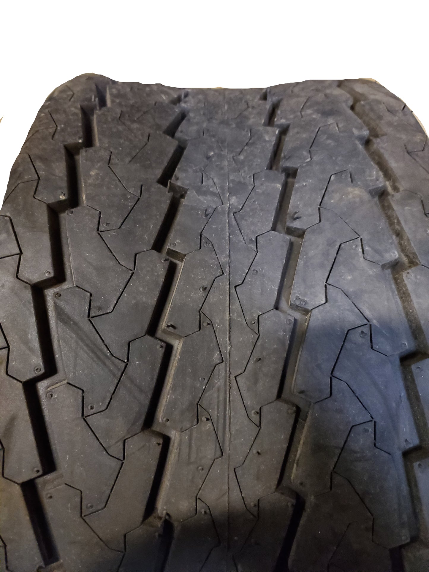 NOS CARLISLE INDUSTRIAL TRAX BSW  23 10.5 12 4PLY LAWN TIRE 599045