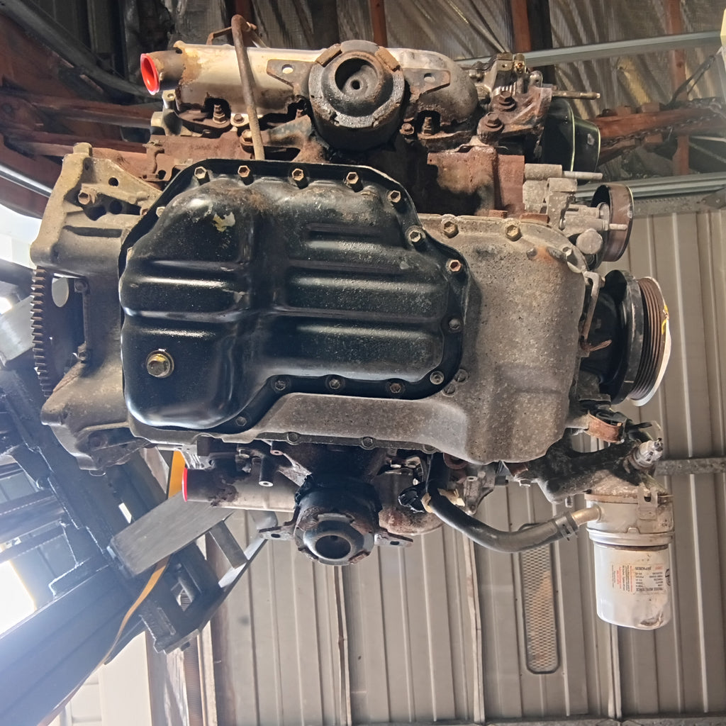 USED GENUINE ENGINE MOTOR 01-04 TOYOTA 4.7L V8 2UZ-N83FC