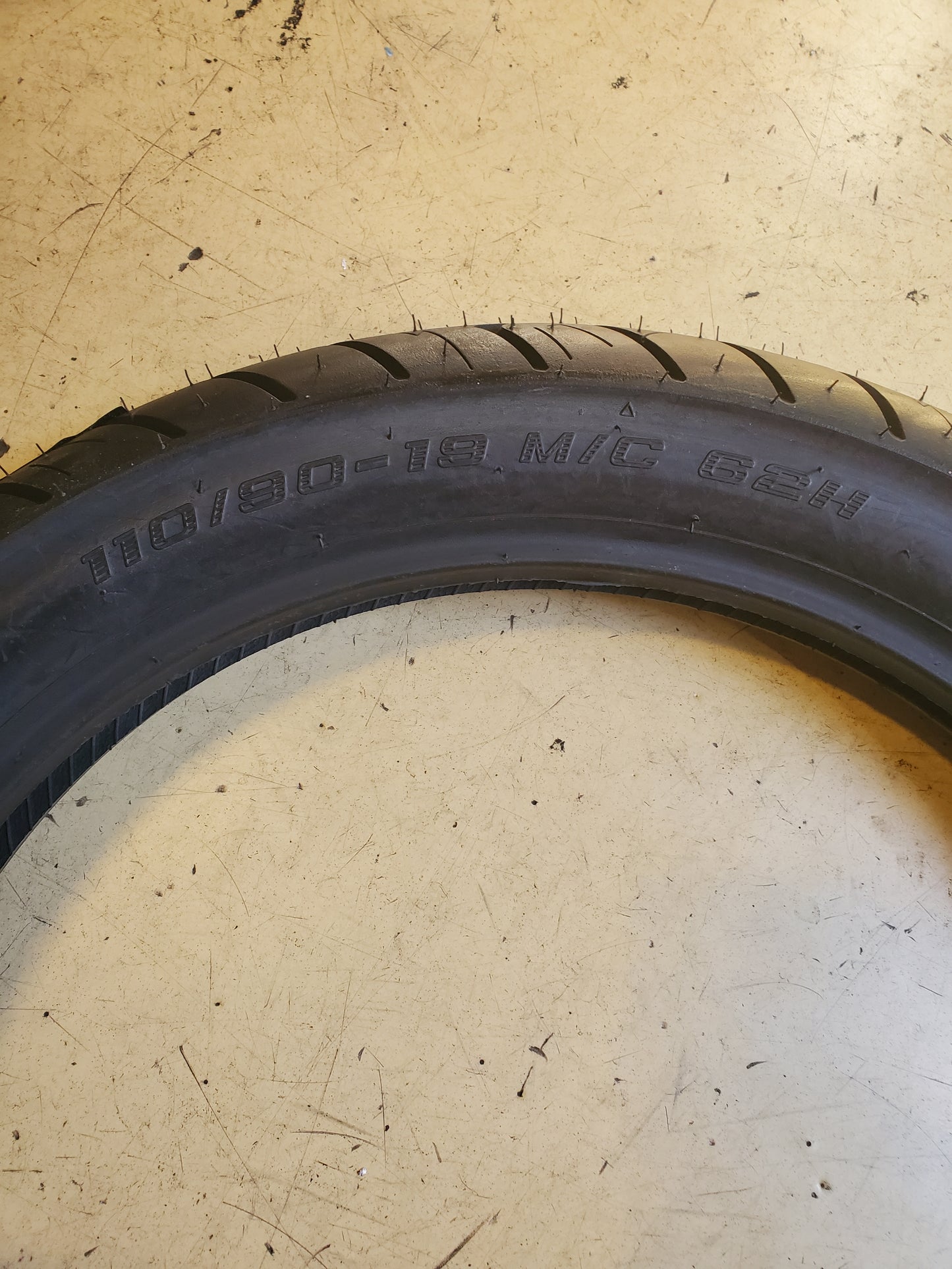 SHINKO SR777 BSW 110 90 19 62H FRONT MOTORCYCLE TIRE 874564