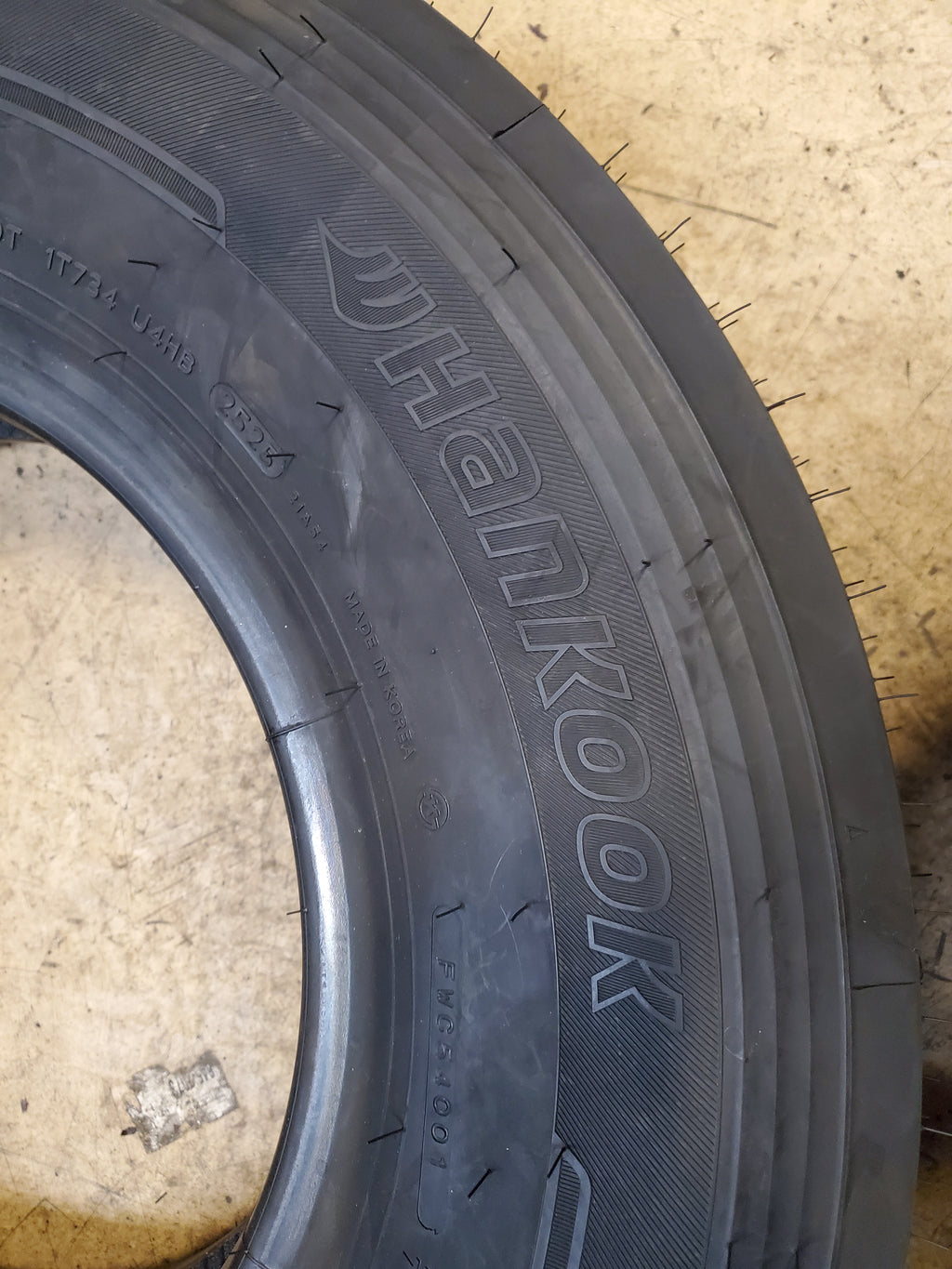 HANKOOK SMART FLEX TH31 BSW ST 235 80 16 14PLY TRAILER TIRE 3003859