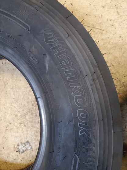 HANKOOK SMART FLEX TH31 BSW ST 235 80 16 14PLY TRAILER TIRE 3003859