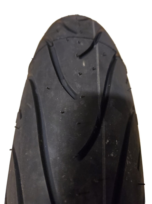 MICHELIN  PILOT STREET RADIAL BSW  110 70 17 54H FRONT MOTORCYCLE TIRE 23127