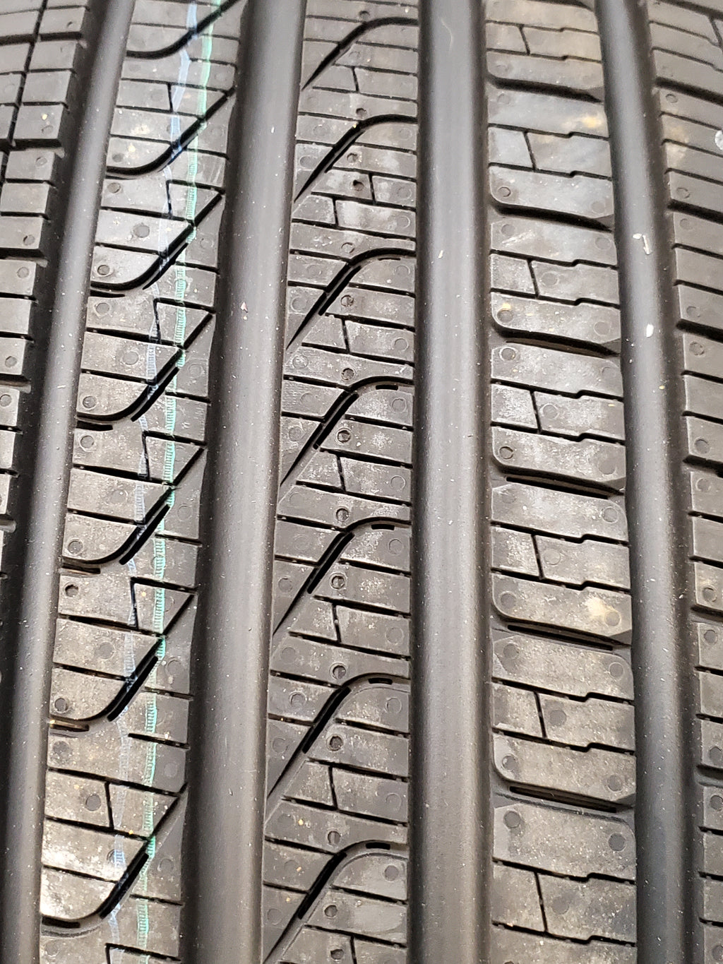 4 PIRELLI CINTURATO 7 RUN FLAT BSW  225 50 17 94V ALL SEASON TIRE 2041100