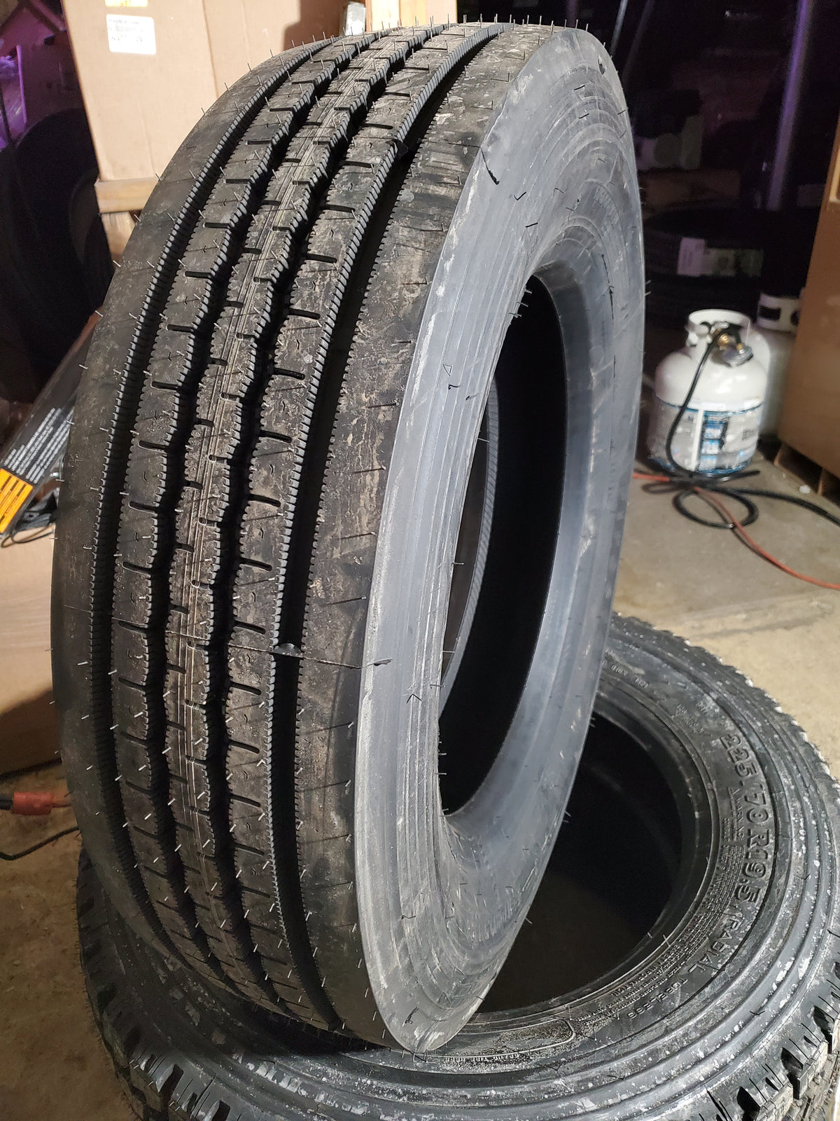 FIRESTONE FS561 BSW LT 225 70 19.5 129L 14PLY ALL POSITION TIRE 248426