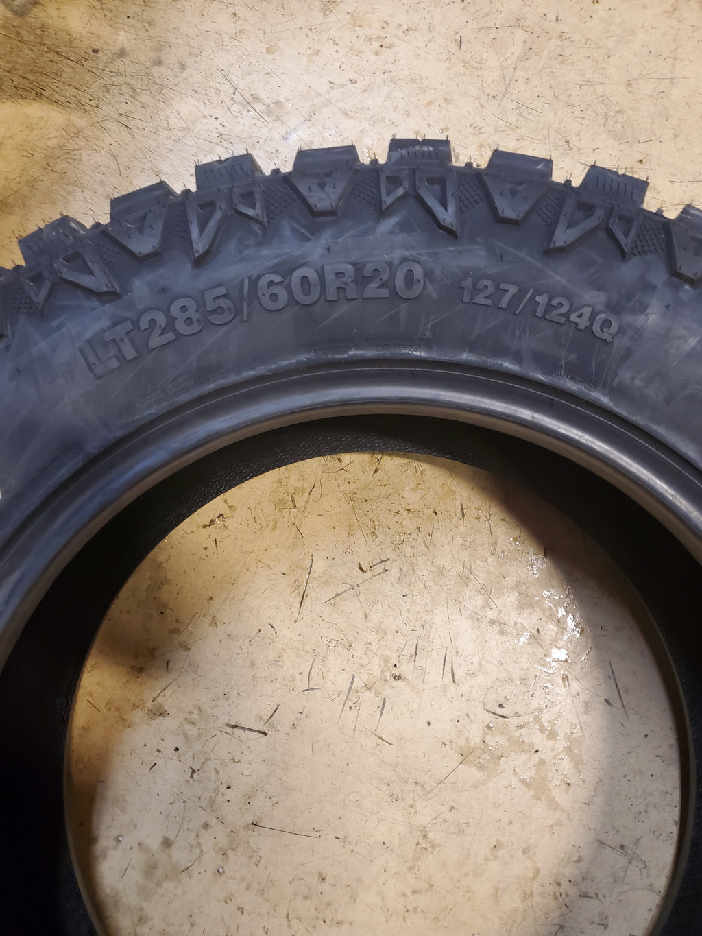 VERSATYRE MXT/HD BSW LT 285 60 20 127/124Q 12PLY MUD TERRAIN TIRE TMXT02