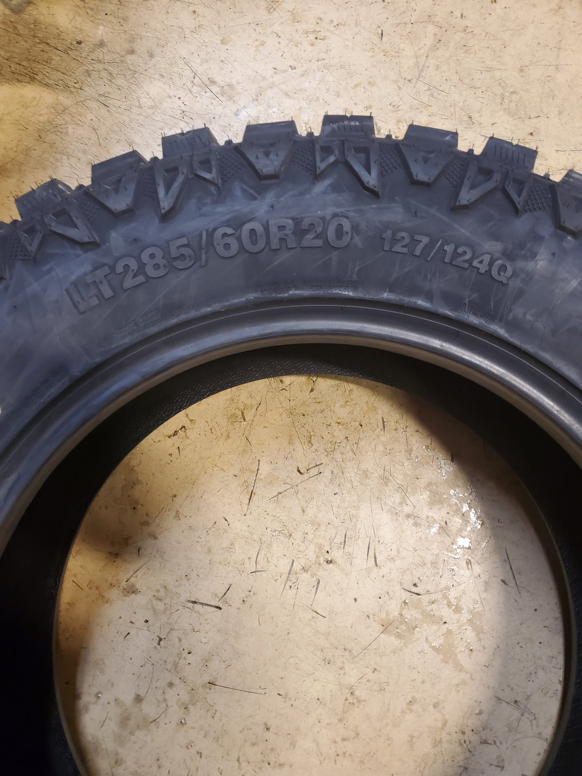 VERSATYRE MXT/HD BSW LT 285 60 20 127/124Q 12PLY MUD TERRAIN TIRE TMXT02