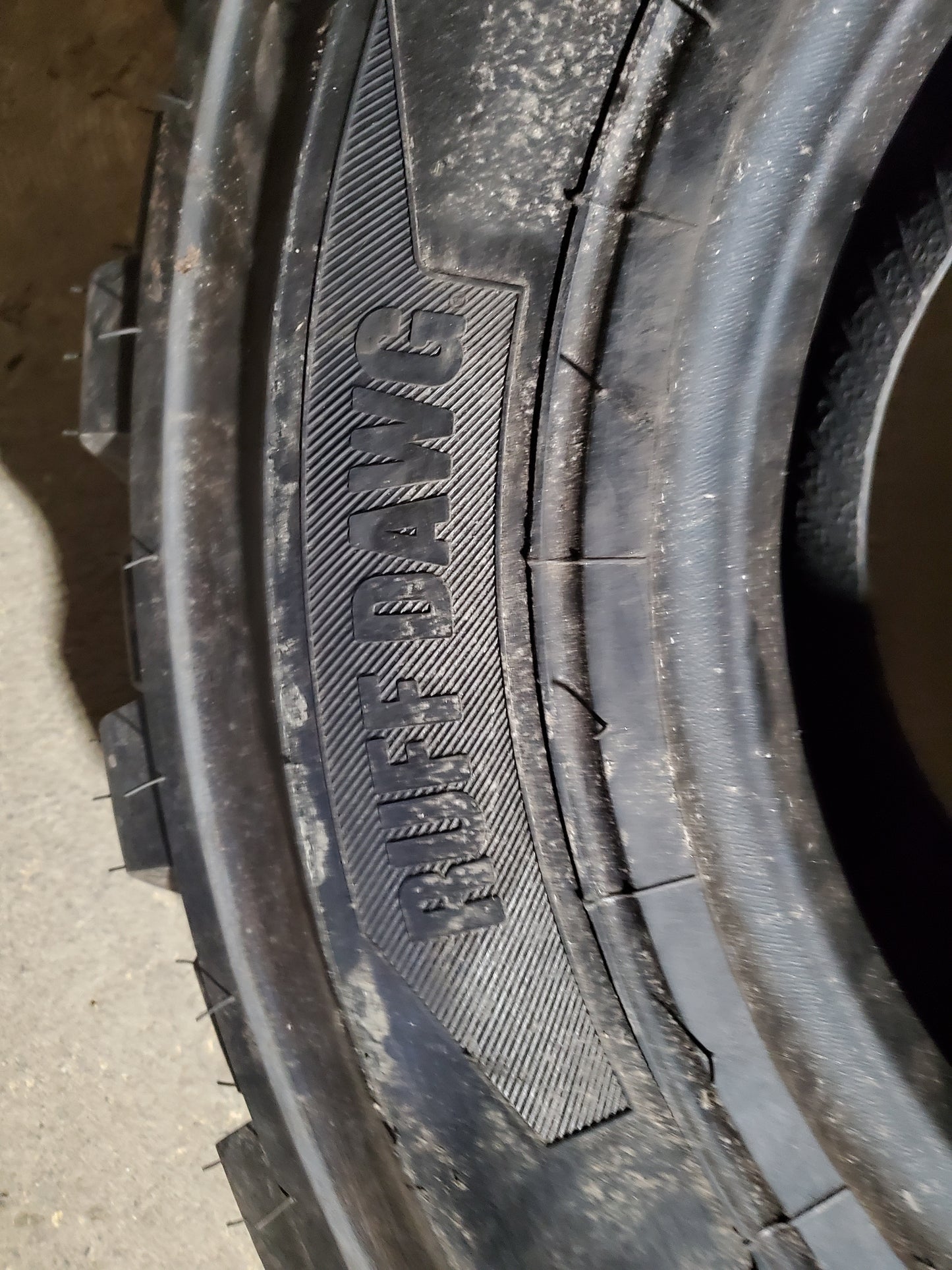 DAWG POUND RUFF DAWG BSW  12 16.5 12PLY SKID STEER TIRE 81894878
