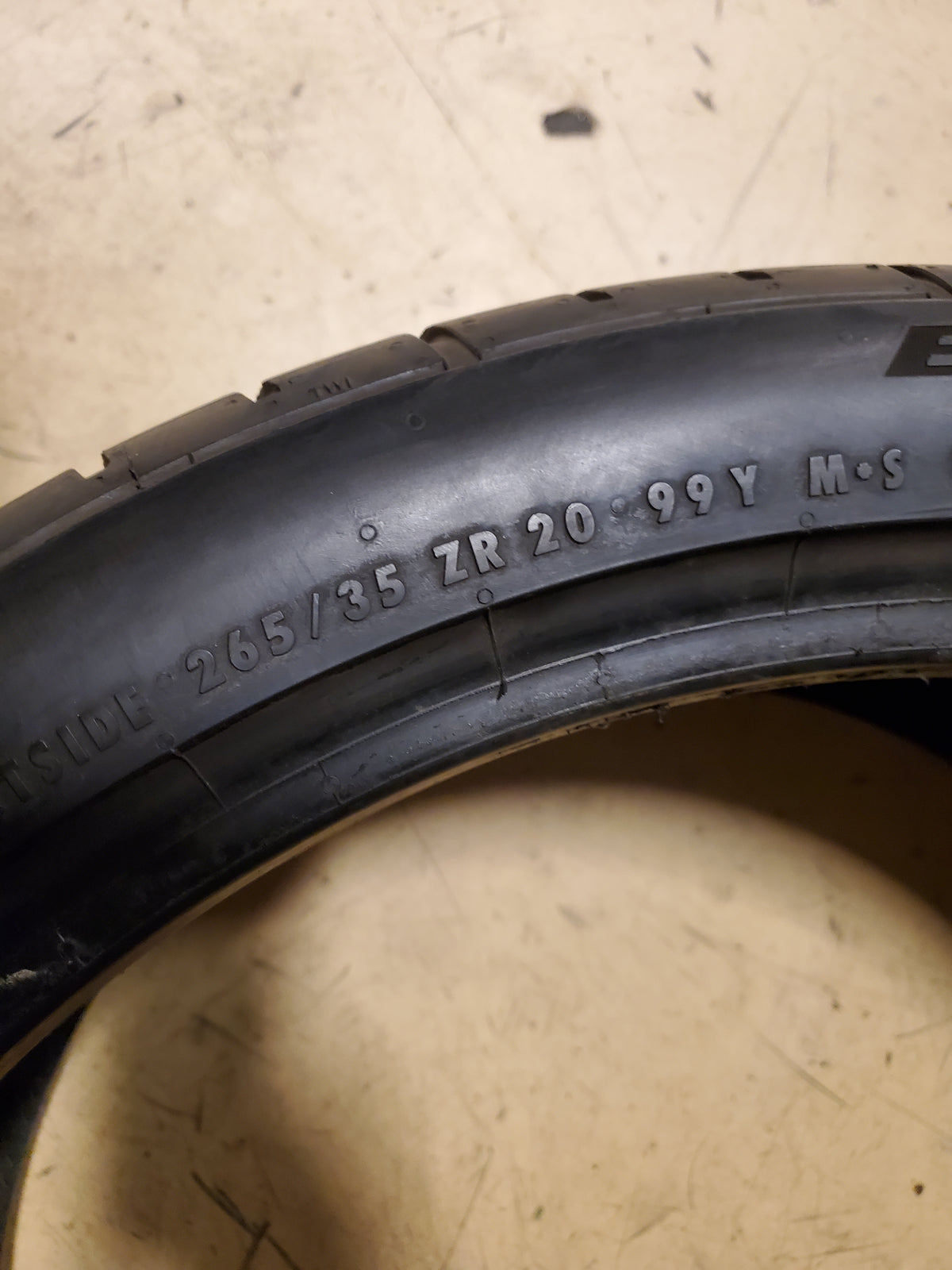 USED OS CONTINENTAL EXTREMECONTACT DWS06 BSW P 265 35 20 99Y XL TIRE 15500230000