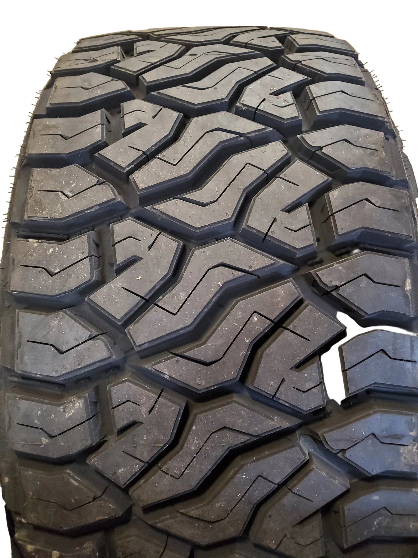 VENOM POWER TERRA HUNTER R/T+ LT 33 12.5 24 106Q 12PLY RUGGED TIRE TVPRT17