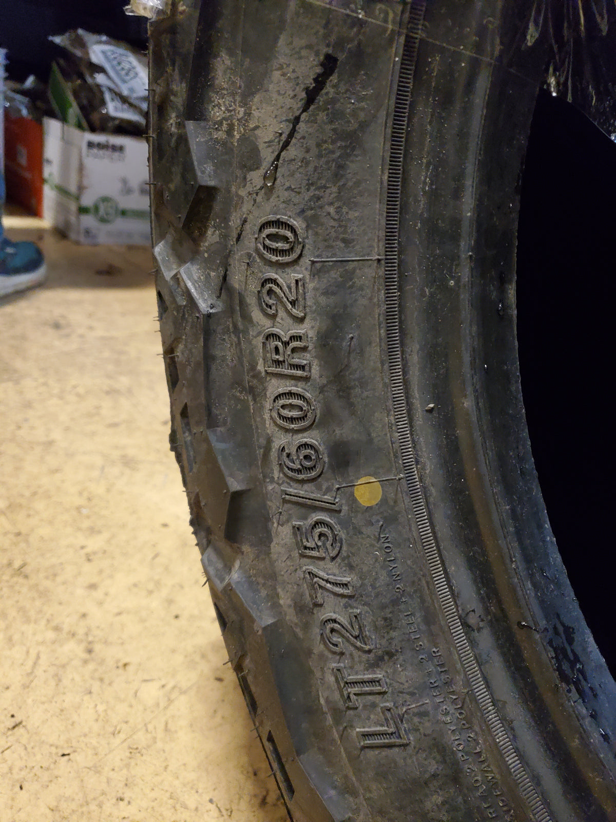 ROADONE CAVALARY M/T X  BSW LT 275 60 20 123/120Q 10PLY MUD TERRAIN TIRE RL1359