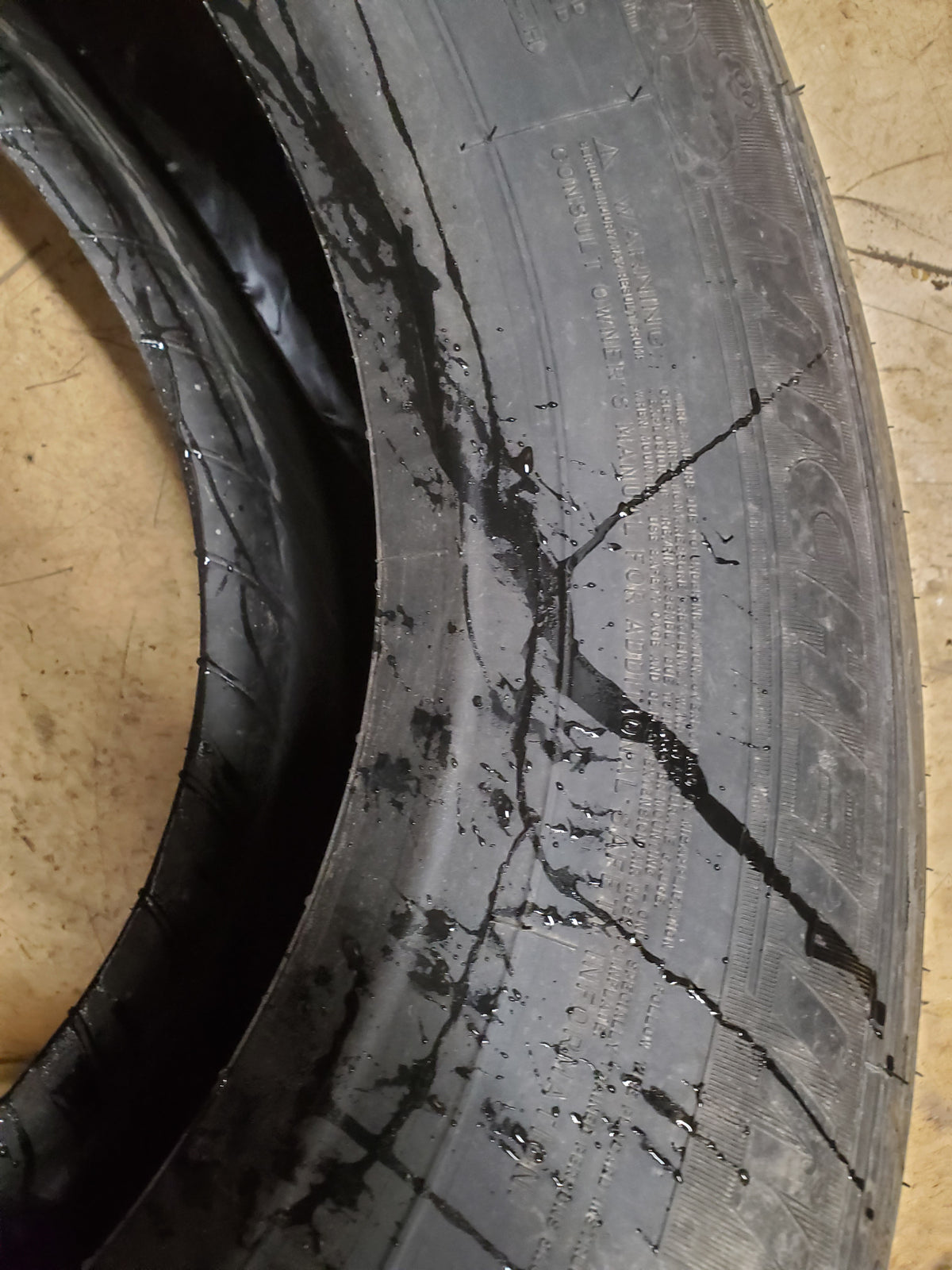 NOS MICHELIN X MULTI BSW  285 70 19.5 146/144L 16PLY DRIVE TIRE 09733