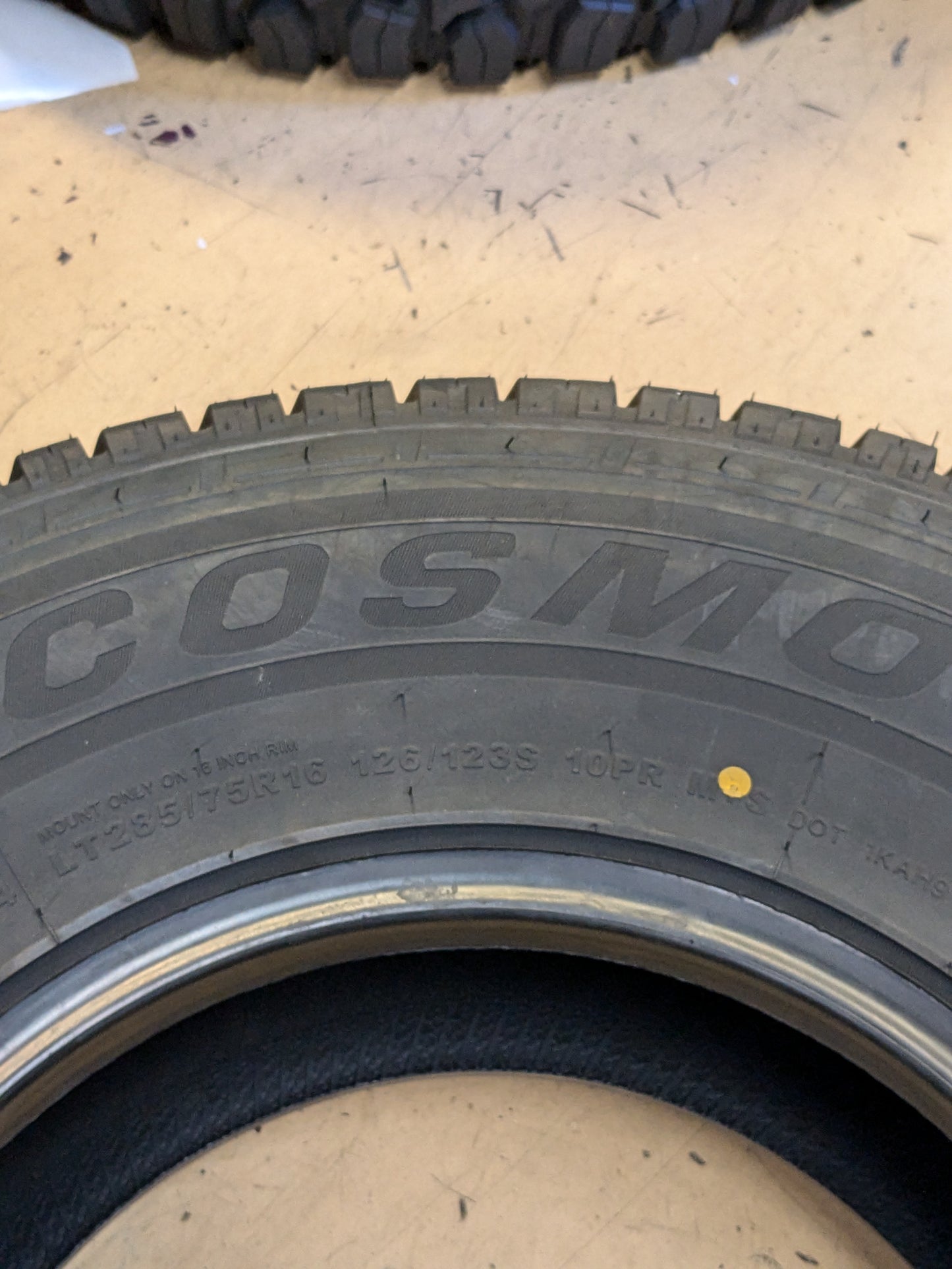 COSMO EL TIGRE A/T BSW LT 285 75 16 126/123S LRE 10PLY ALL TERRAIN TIRE I0086359