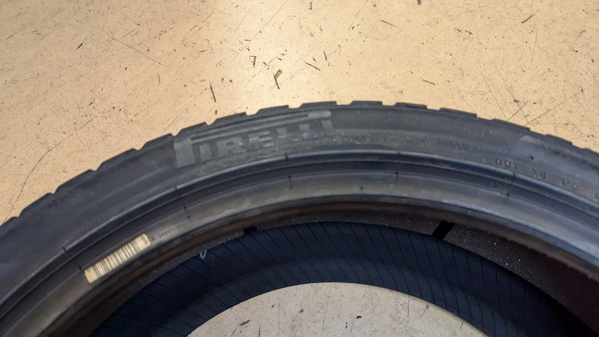 PIRELLI SOTTOZERO 3 BSW P 235 40 19 96V WINTER TIRE 2742600