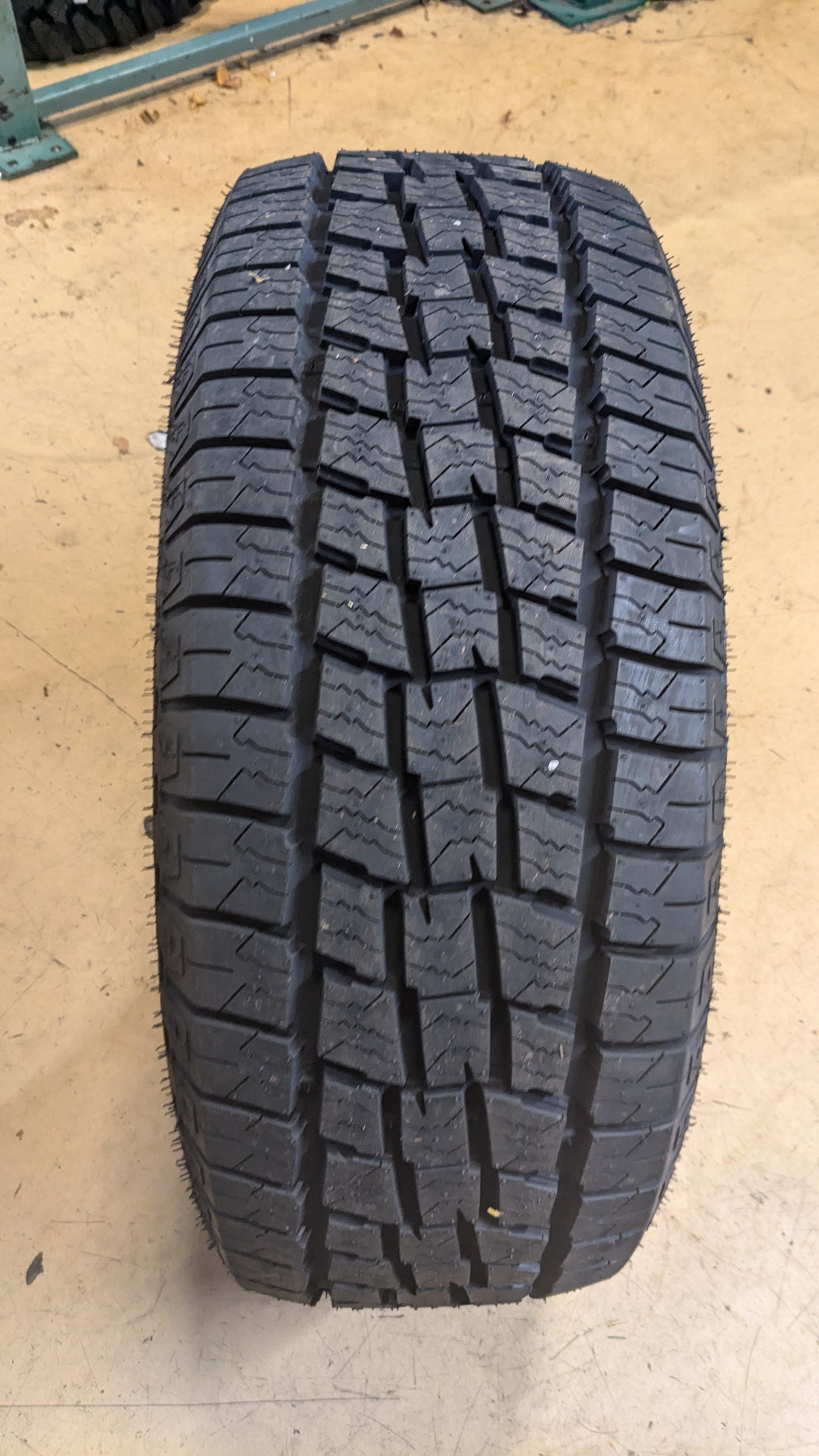 LEXANI TERRAIN BEAST AT BSW P 265 70 15 112S  ALL SEASON TIRE  LXSTAT1570020