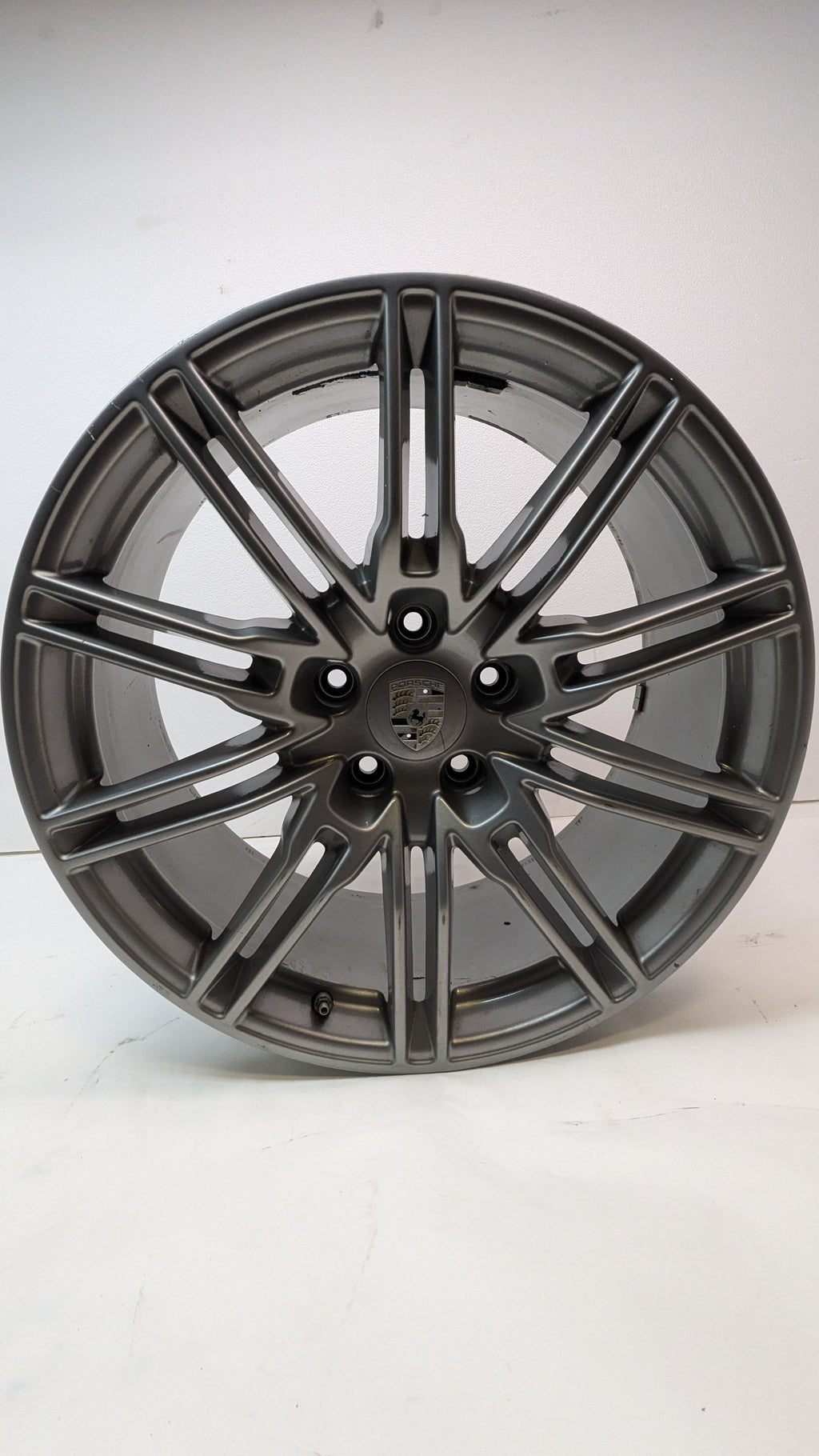 4 USED GENUINE PORSCHE CAYENNE 21X10 ET 60 5LUG SILVER WHEELS 7P5.601.025.H