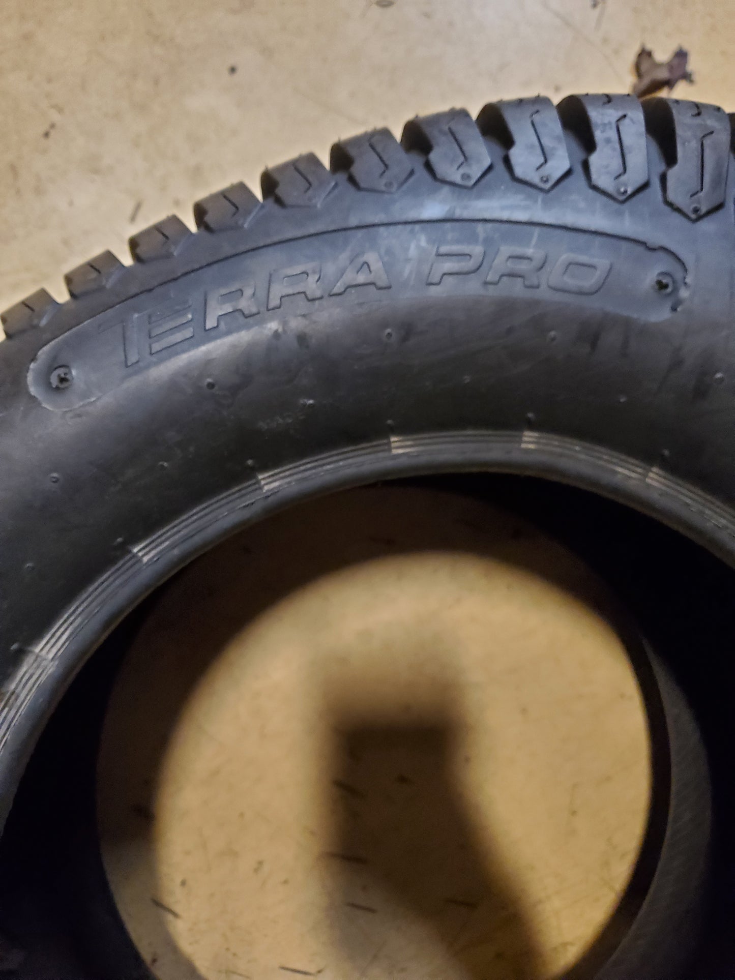 GTW TERRA PRO BSW  23 10.5 12 4PLY GOLF TIRE 20047