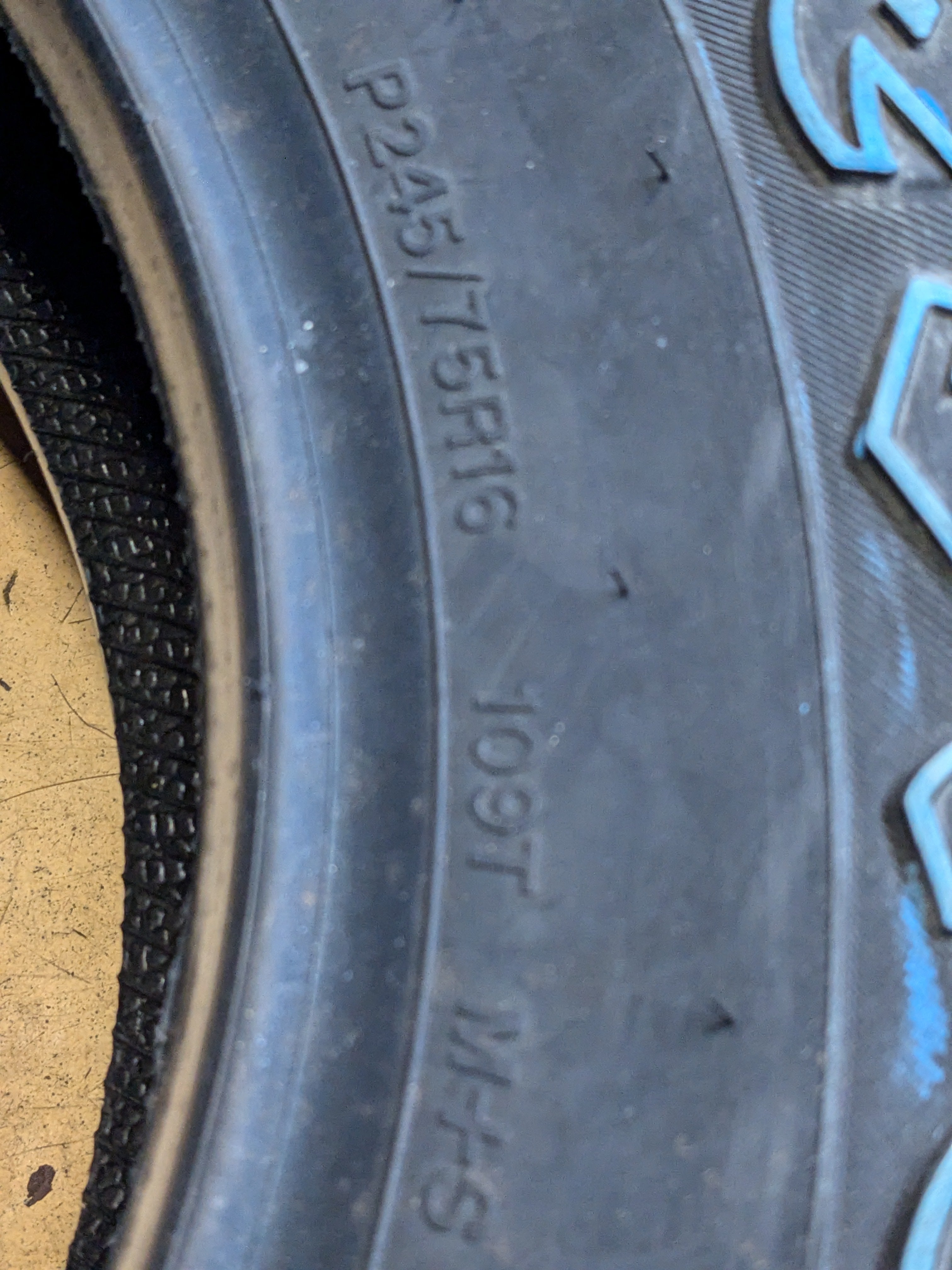NEW OLD STOCK FIRESTONE DESTINATION LE2 RWL P 245 75 16 109T SL ALL SEASON TIRE 097657