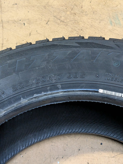 BRIDGESTONE BLIZZAK DM-V2 P 225 60 17 99S SNOW WINTER TIRES 004300
