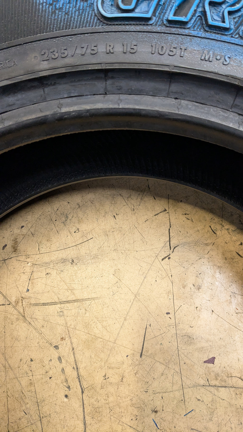 GENERAL GRABBER HTS OWL P 235 75 15 105T ALL SEASON TIRE 04503120000