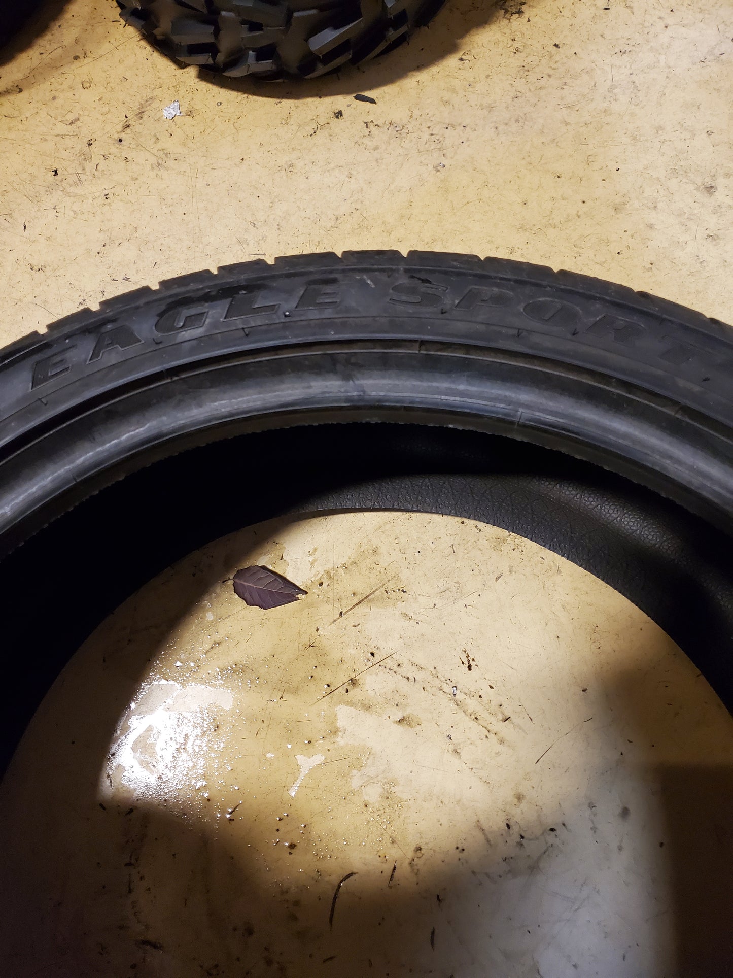 NOS GOODYEAR EAGLE SPORT ALL-SEASON SCT AO P 265 35 21 101H  TIRE 109172658