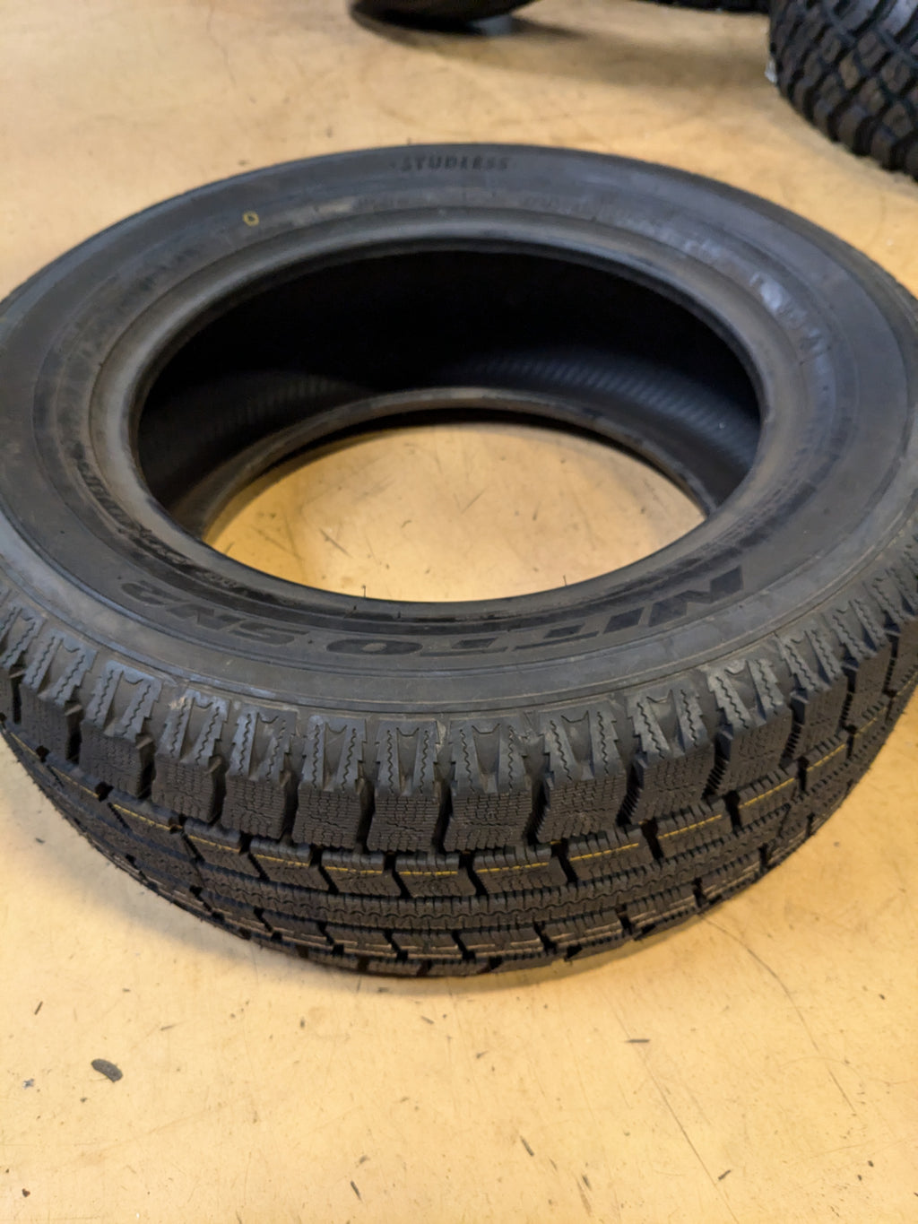 2 NEW OLD STOCK NITTO SN2 P 225 60 16 98T SNOW WINTER TIRE 204230