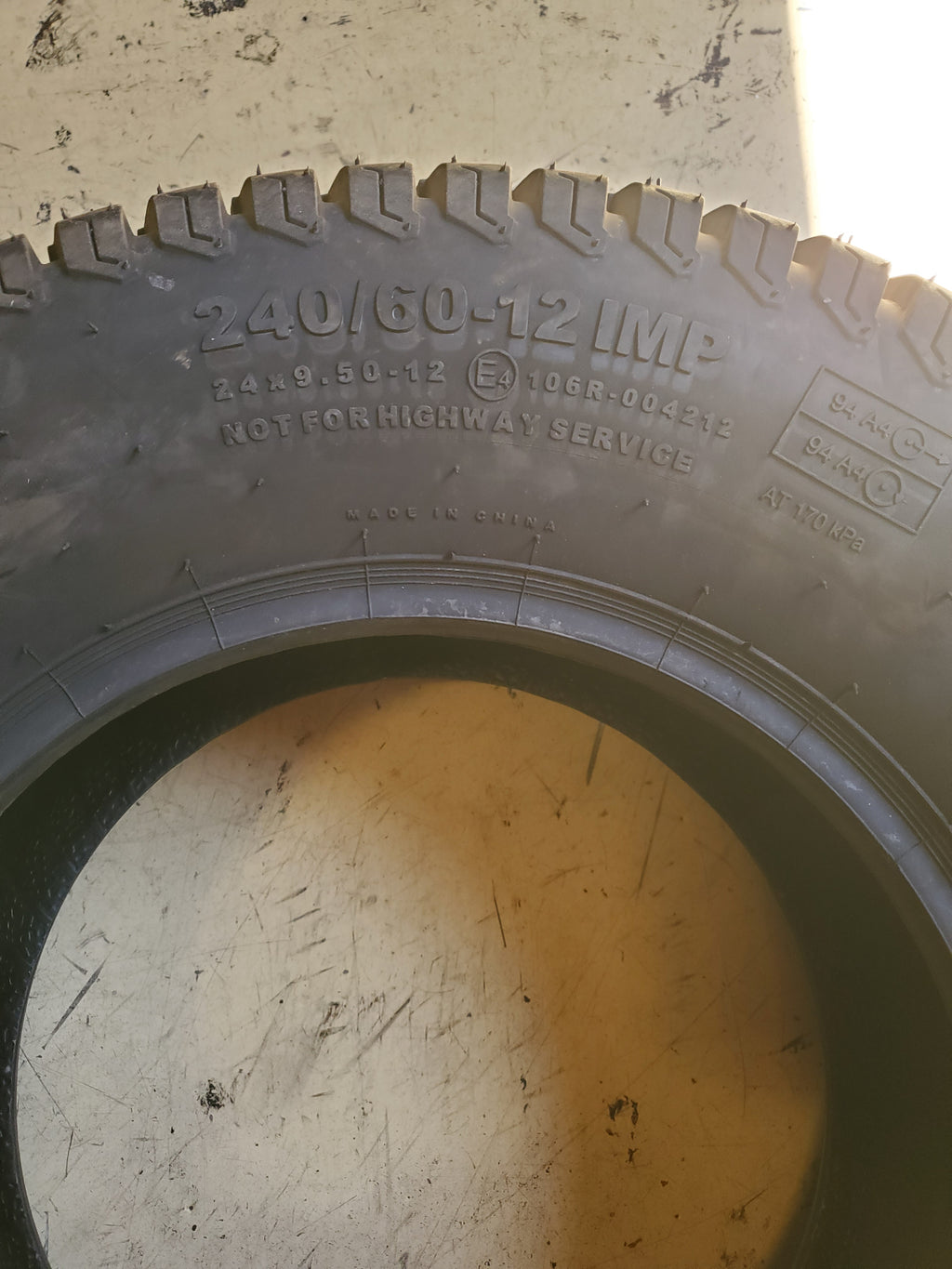 CARLSTAR TURF MASTER BSW 24 9.5 12 94A4 4PLY LAWN TIRE 6L08371