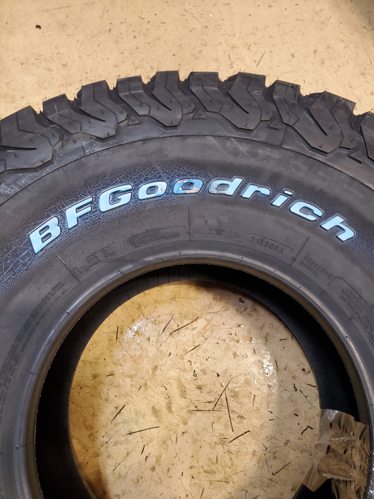 BFGOODRICH ALL-TERRAIN T/A KO2 BSW LT 35 12.5 15 113Q 6PLY TIRE 33572