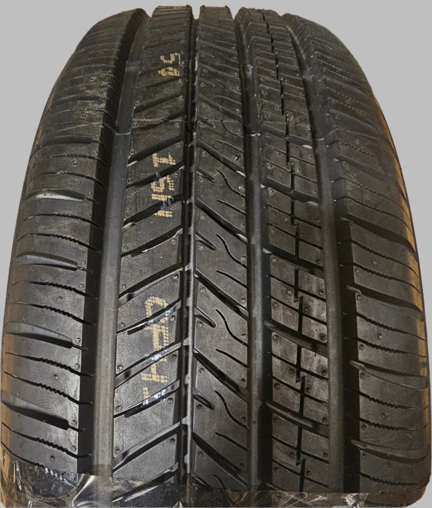 2 YOKOHAMA YK740 GTX  P 225 60 18 100H SL ALL SEASON TIRES  110174055