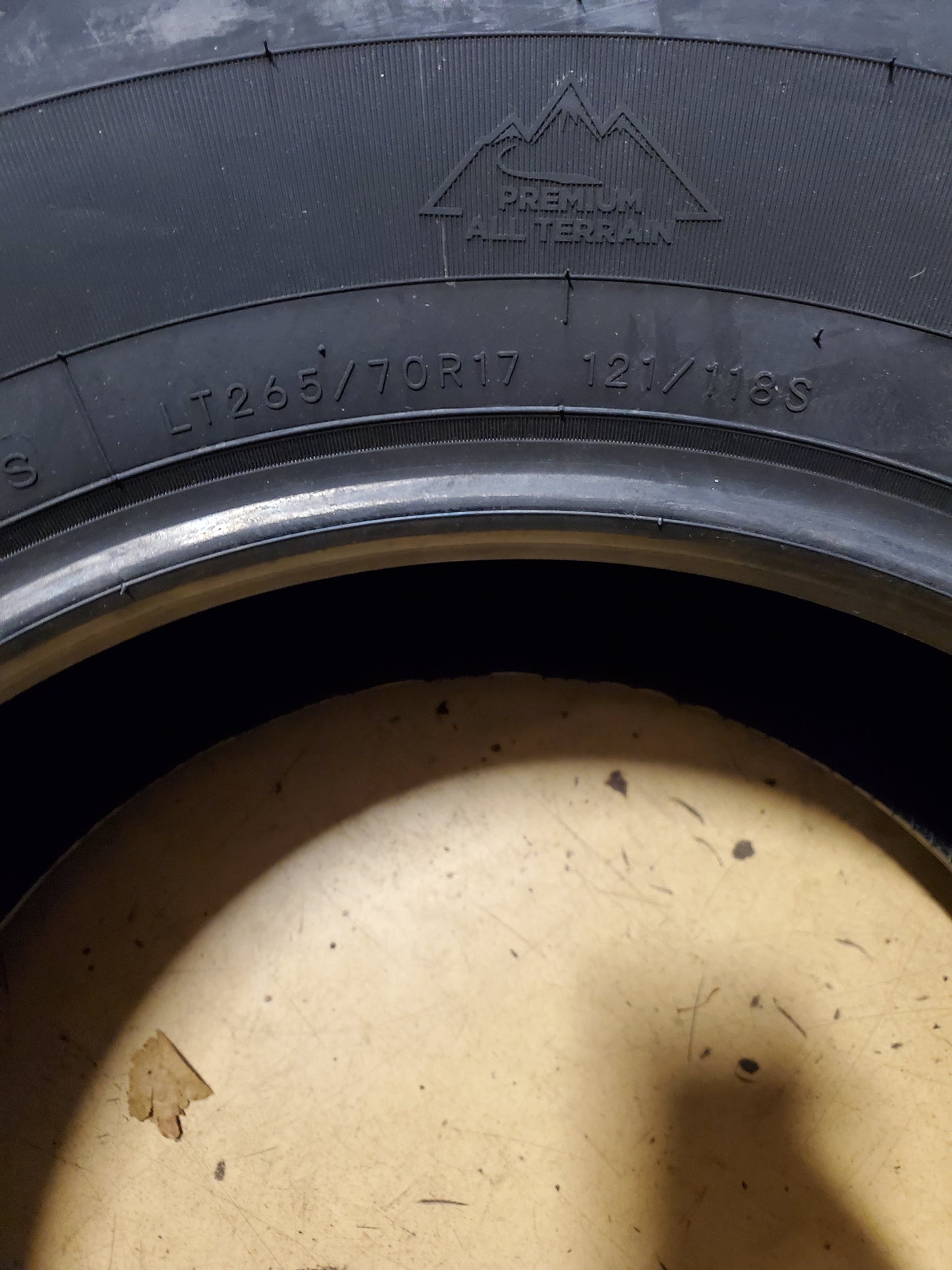 MULTI-MILE WILD COUNTRY XTX AT4S LT 265 70 17 121/118S 10PLY TIRE XTA90