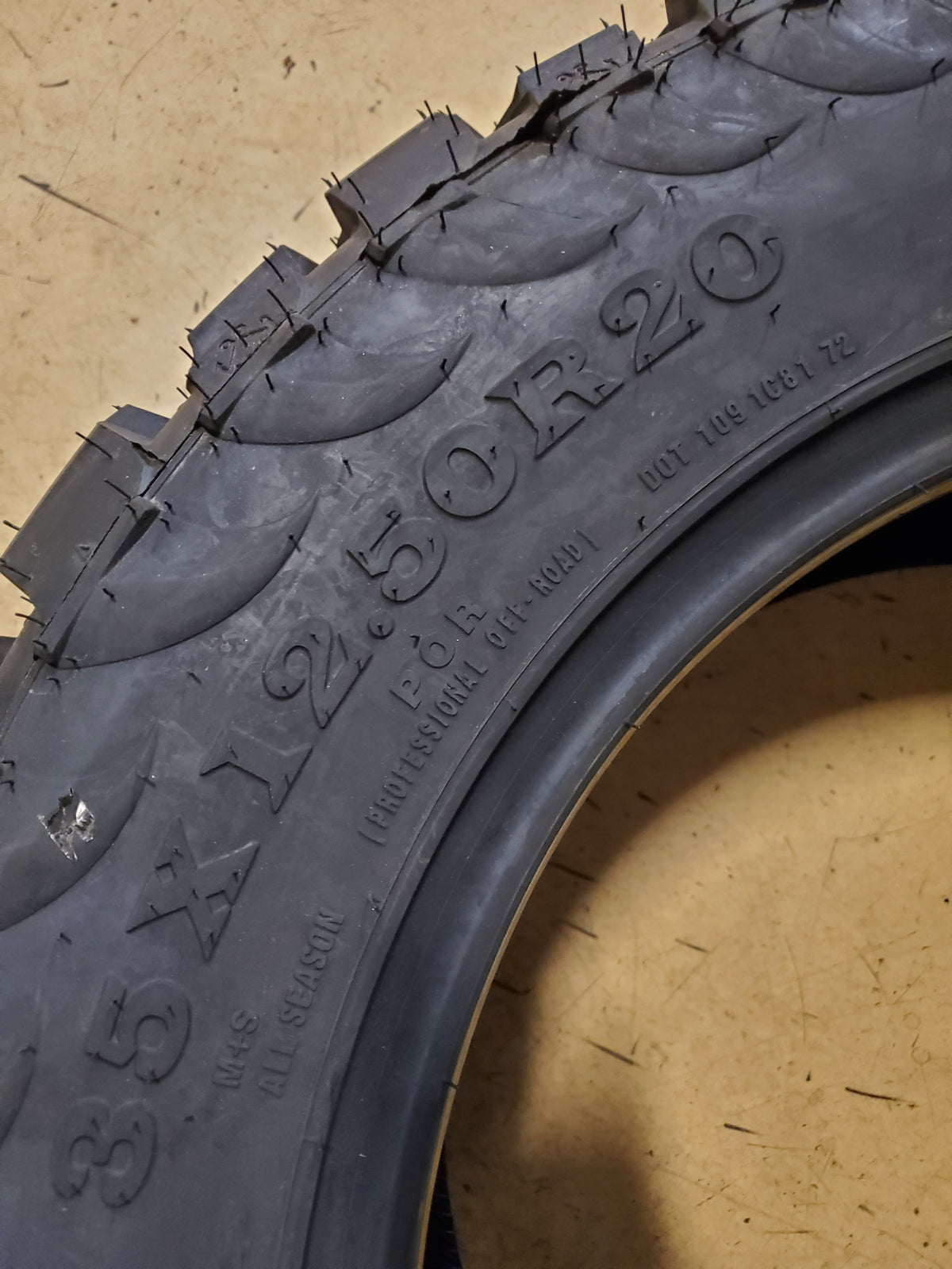 ZEETEX MT1000 BSW LT 35 12.5 20 121Q 10PLY MUD TIRE 1200040381