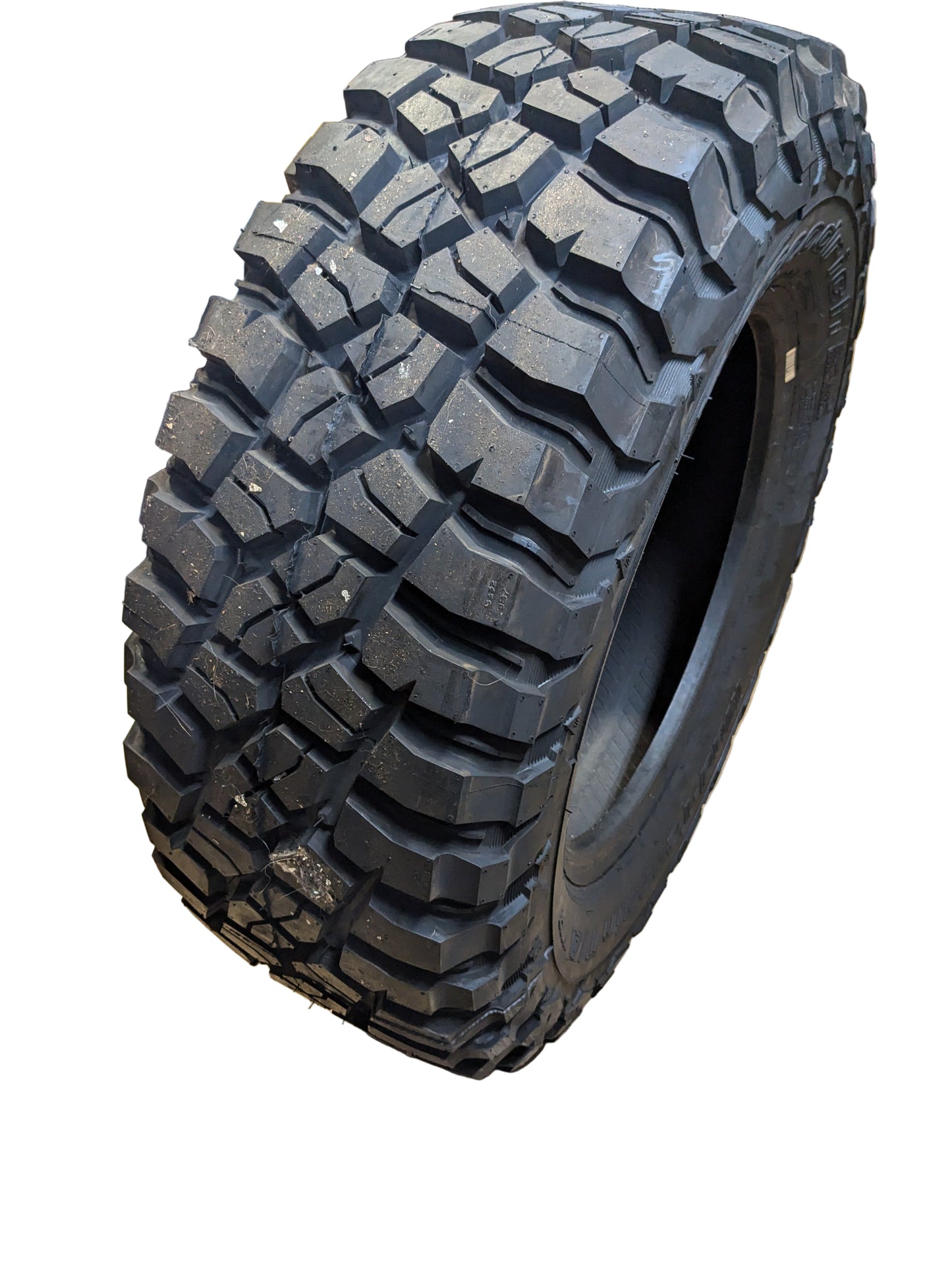 BFGOODRICH MUD-TERRAIN T/A KM3 LT 275 70 18 125/122Q 10PLY ALL SEASON TIRE 10199