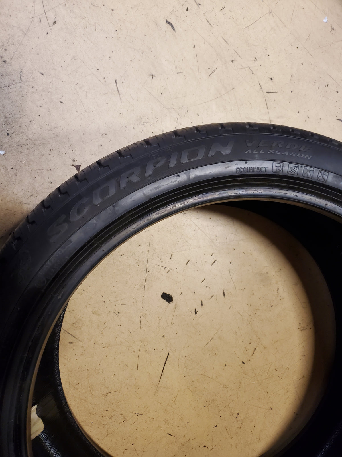 2 NOS PIRELLI SCORPION VERDE ALL SEASON BSW P 265 40 21 105V XL TIRE 2390800