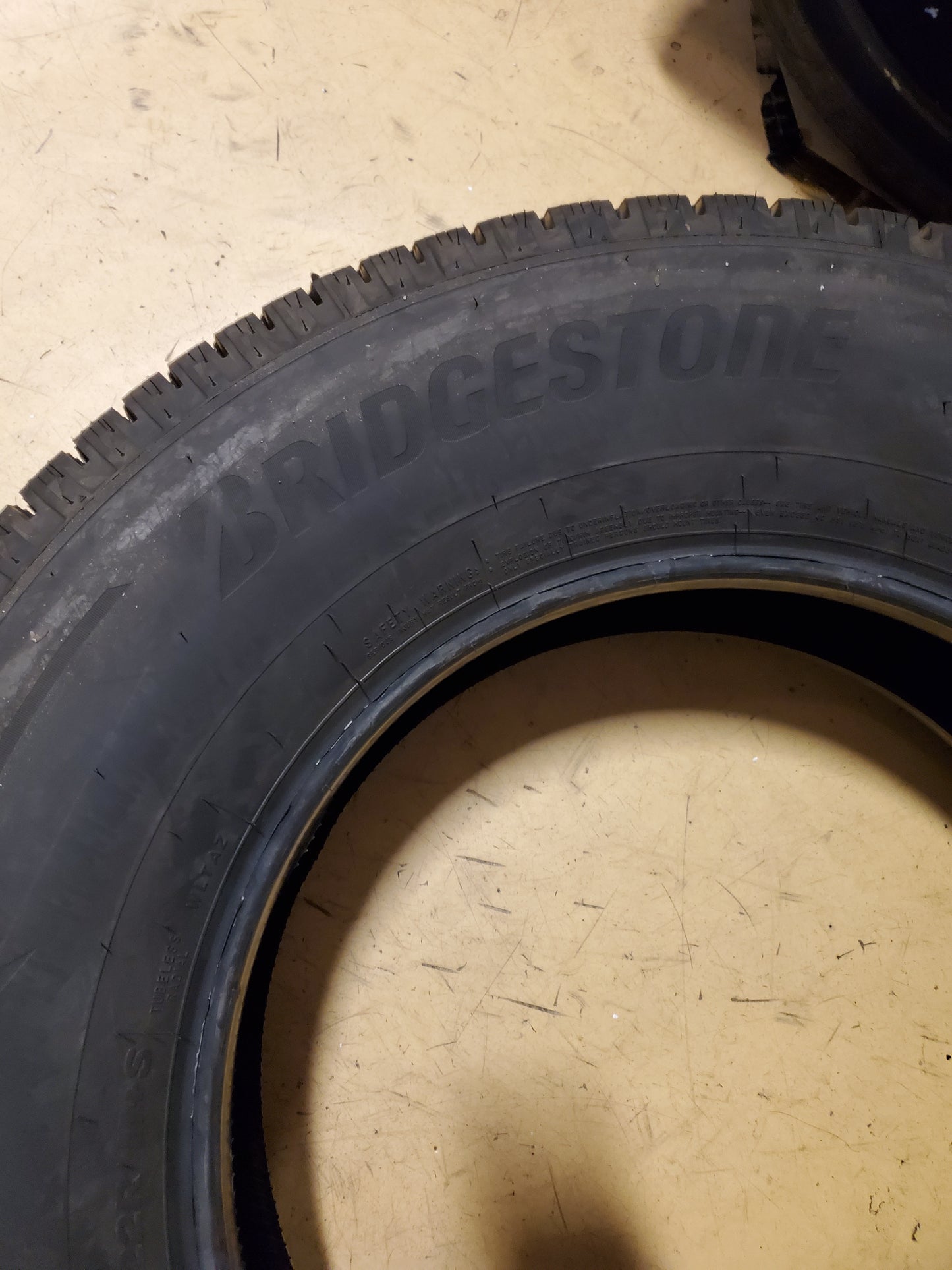 BRIDGESTONE BLIZZAK LT BSW LT 275 70 18 125/122R 10PLY WINTER TIRE 000655