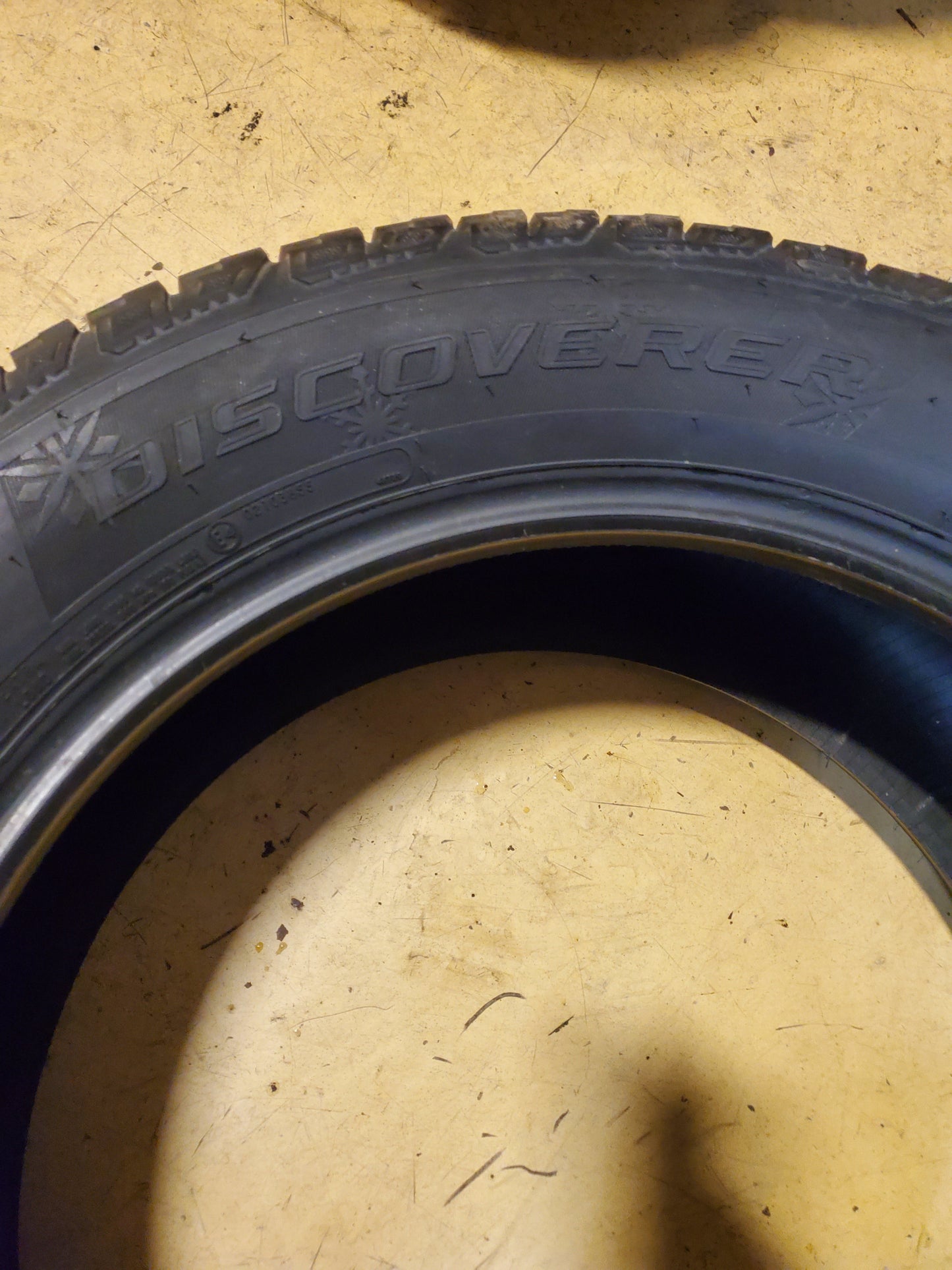 NOS COOPER DISCOVERER SNOW CLAW BSW P 275 55 20 117T XL WINTER TIRE 171106004