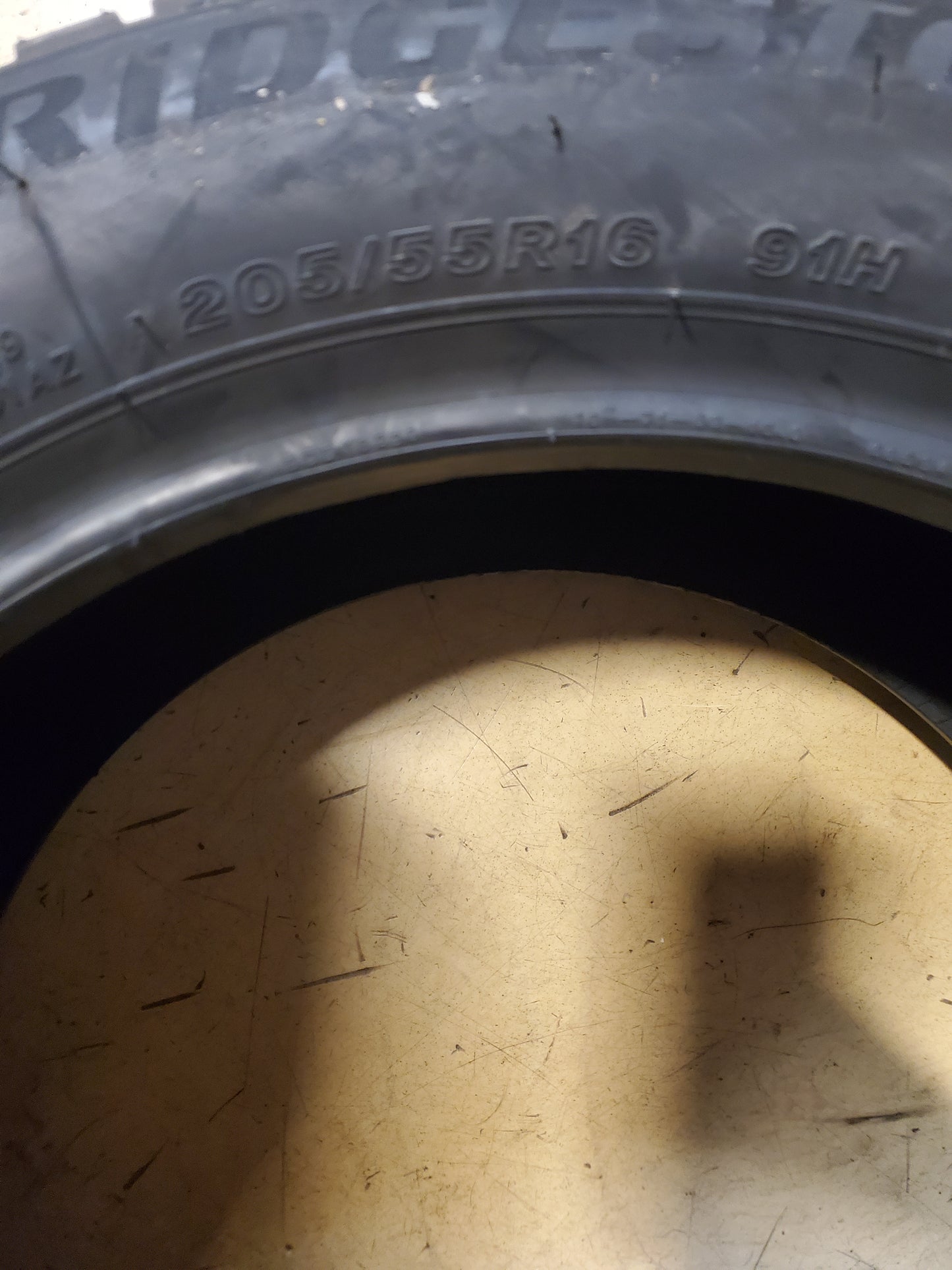 BRIDGESTONE BLIZZAK LM001 RFT BSW P 205 55 16 91H WINTER TIRE 011839