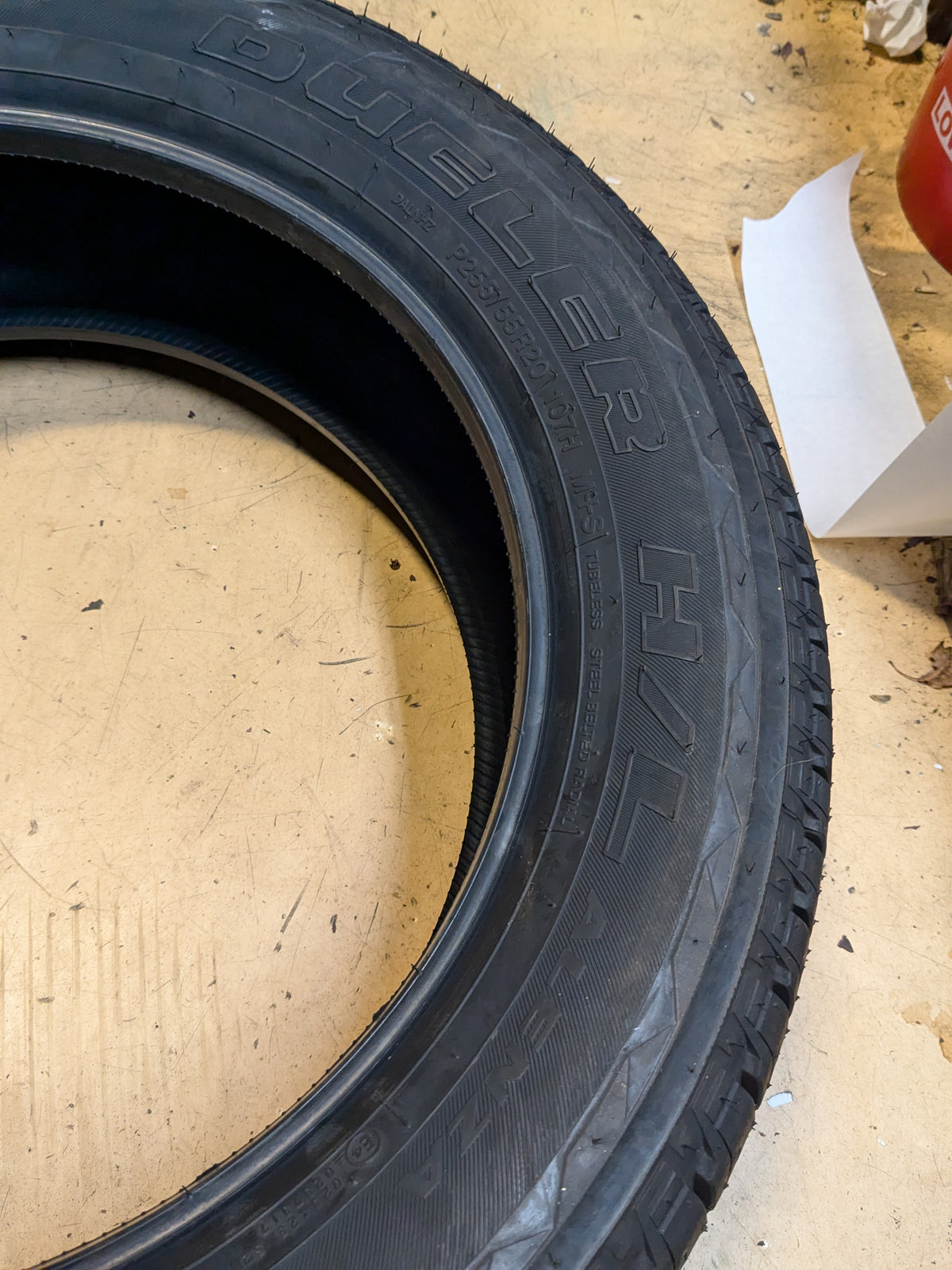 2 NOS BRIDGESTONE DUELER H/L ALENZA TPC SPEC BSW P 255 55 20 107H TIRE 007156
