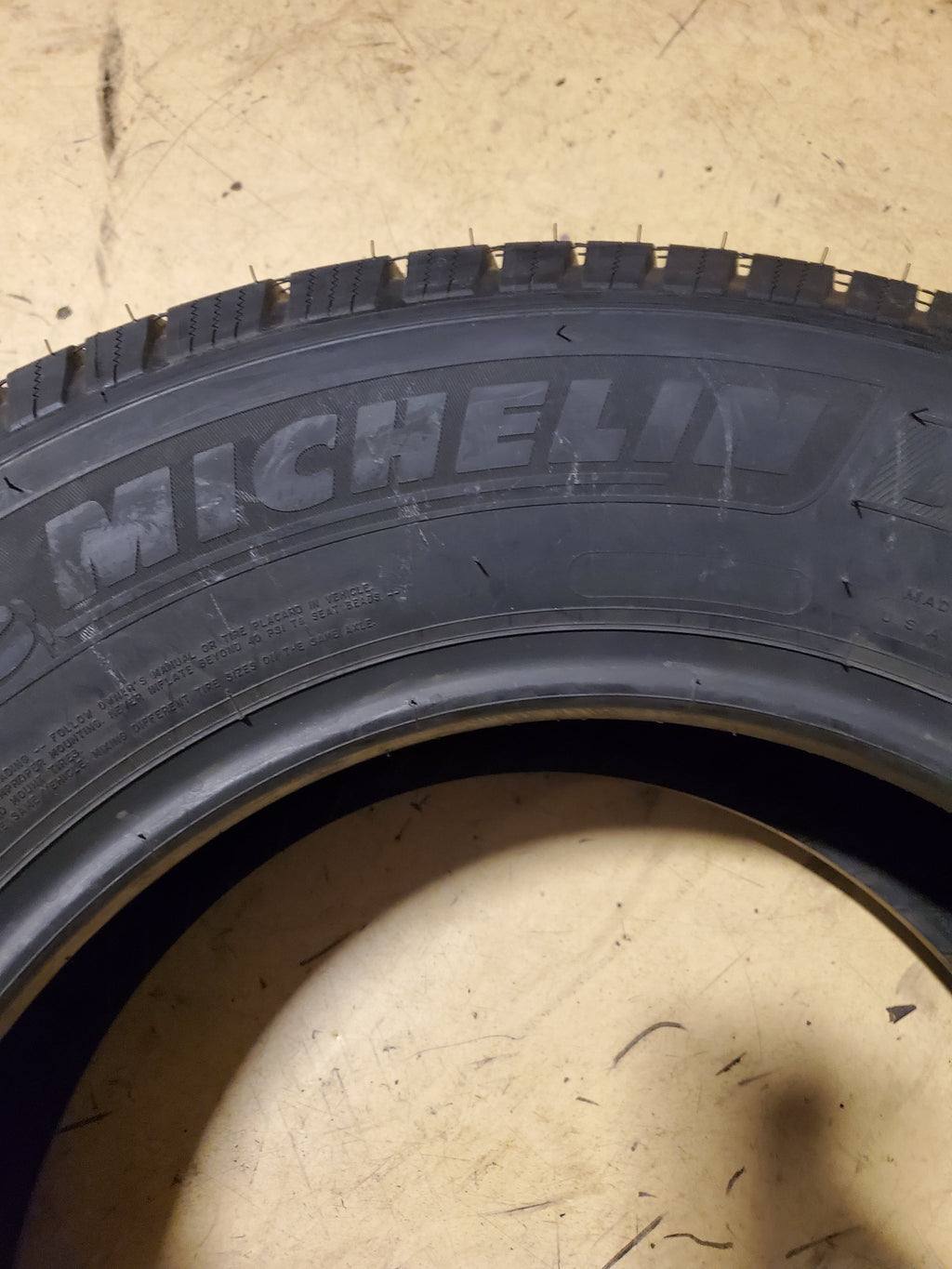 MICHELIN DEFENDER LTX BSW P 235 70 17 XL 109T ALL SEASON TIRE 82879