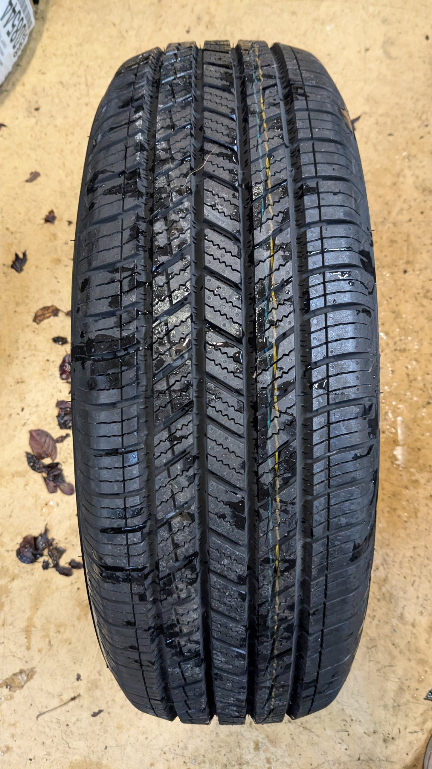 KUMHO SOLUS TA51A BSW P 215 60 16 95H ALL SEASON TIRE 2325842