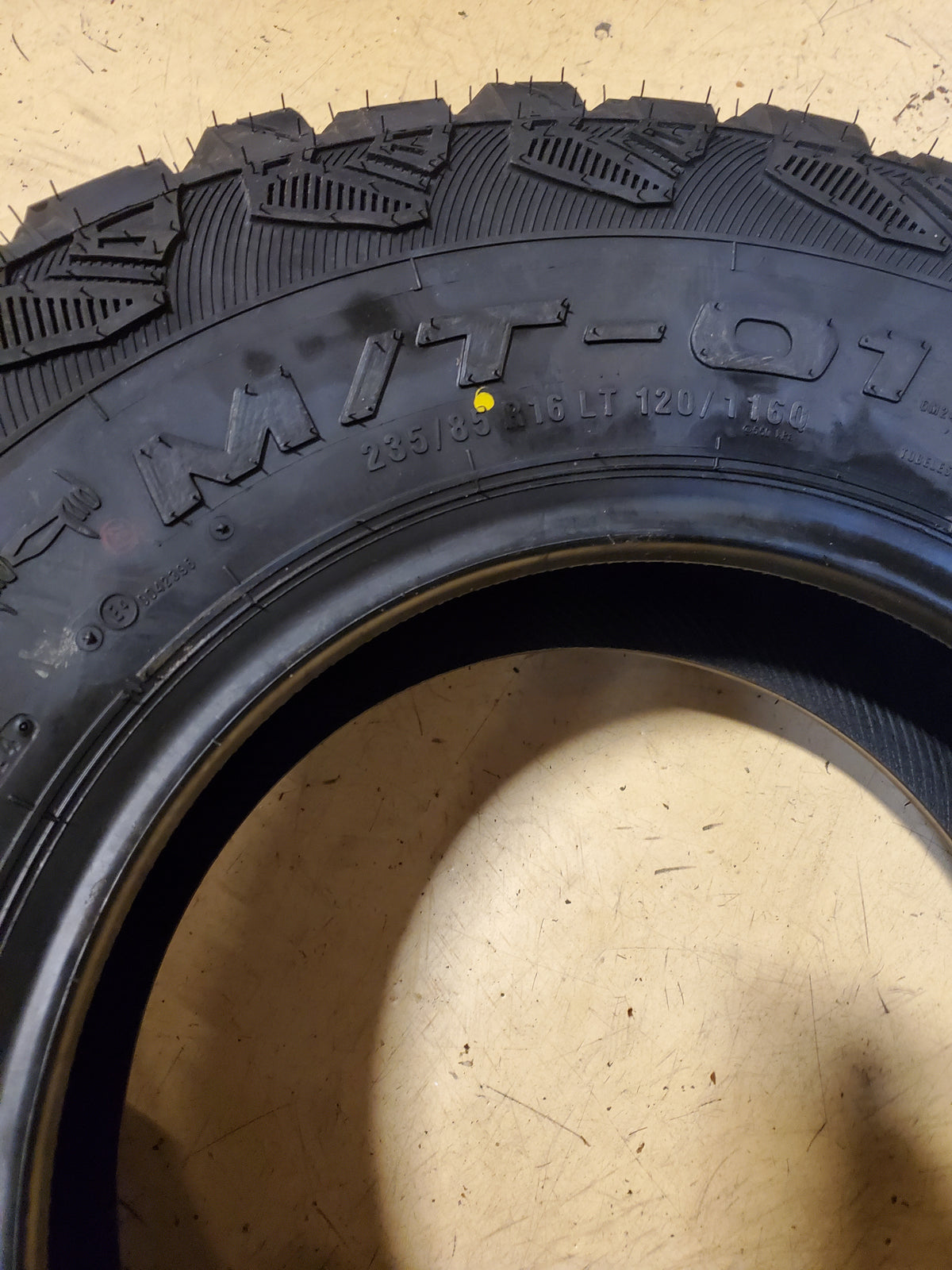 ACCELERA M/T-01 BSW LT 235 85 16 120/116Q 10PLY MUD TIRE 1200047968