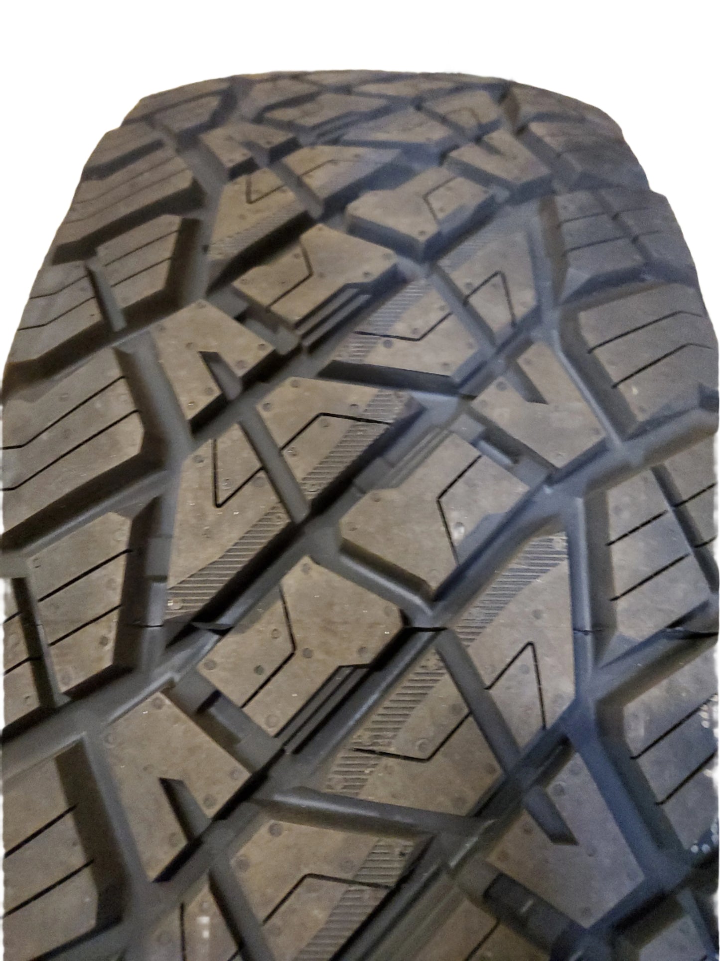 PREDATOR NEW MUTANT X-AT BSW P 265 65 18 116T XL ALL TERRAIN TIRE NPRXATS15
