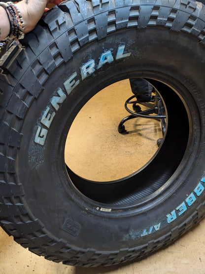 NOS GENERAL GRABBER A/T X  RWL P 315 70 17 121/118S 10PLY ALL TERRAIN TIRE 4508340000