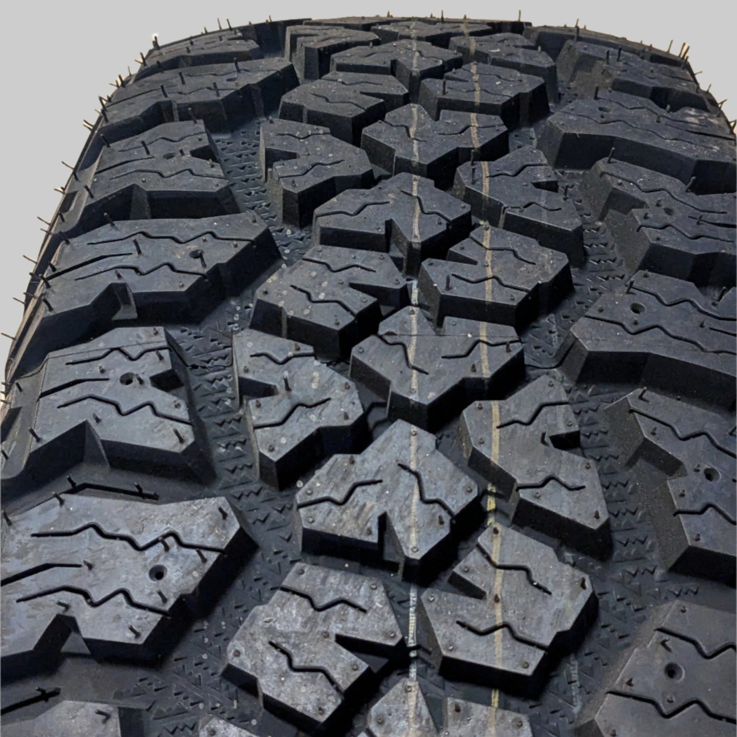 2 DELIUM TERRA RAIDER A/T-X KU-257 LT 275 70 18 125/122Q LRE 10PLY ALL TERRAIN TIRE D267780