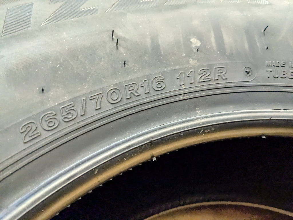 2 BRIDGESTONE BLIZZAK DM-V2 BSW P 265 70 16 112R WINTER TIRE 016576