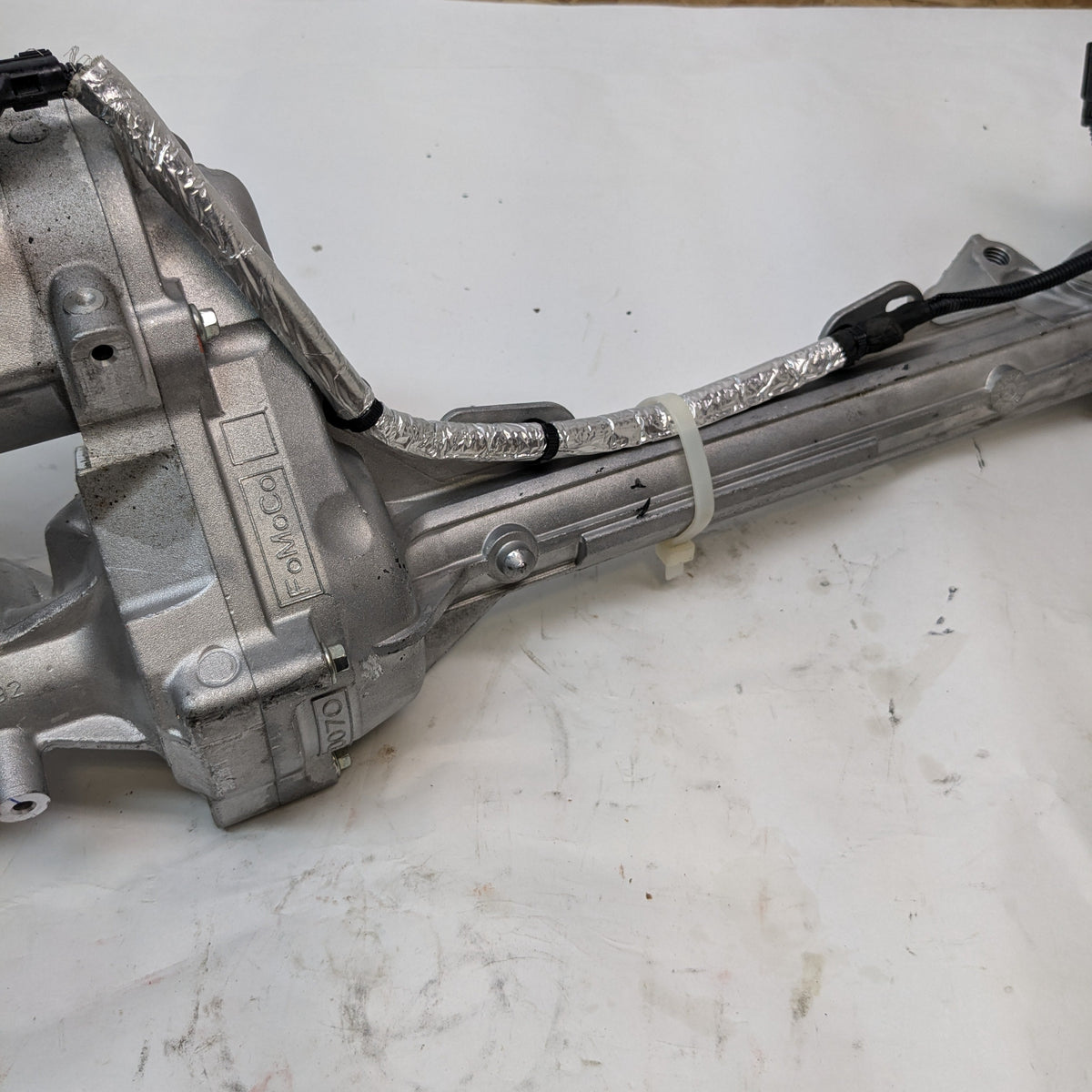 GENUINE FOMOCO RACK AND PINION ASSEMBLY FORD EXPLORER A0033092