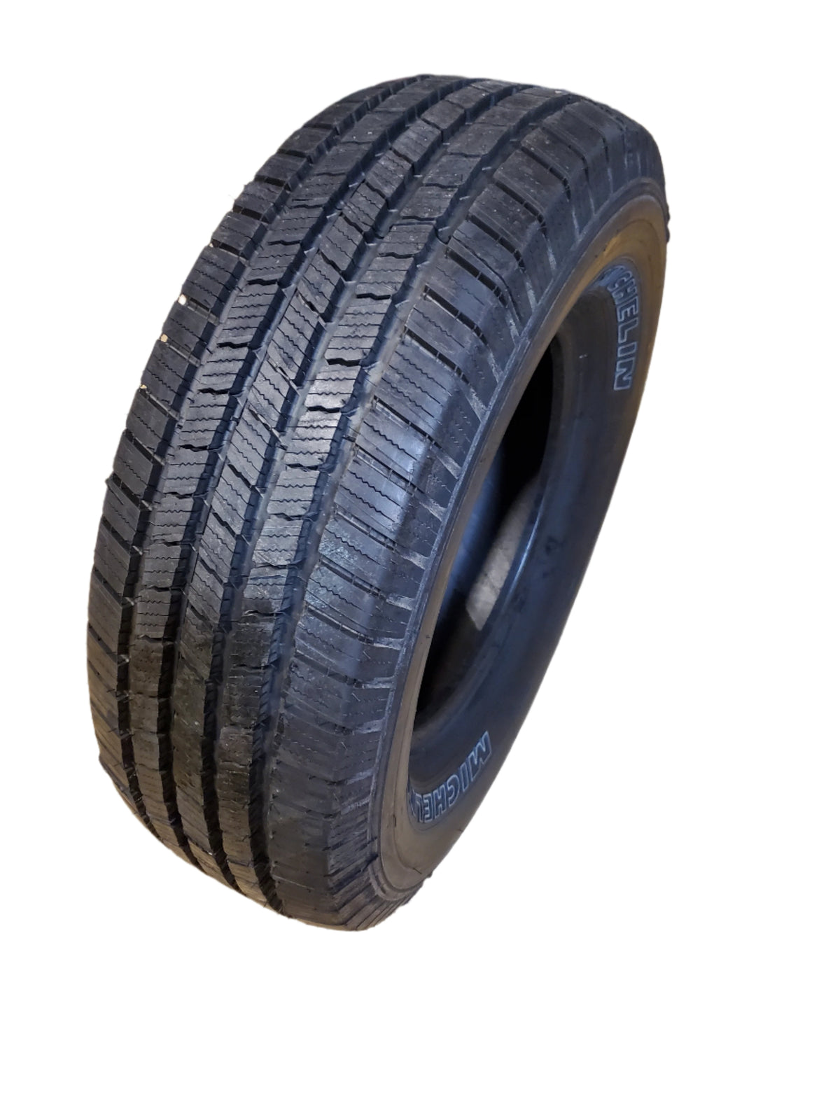 MICHELIN DEFENDER LTX OWL P 235 75 15 109T XL ALL SEASON TIRE 82806
