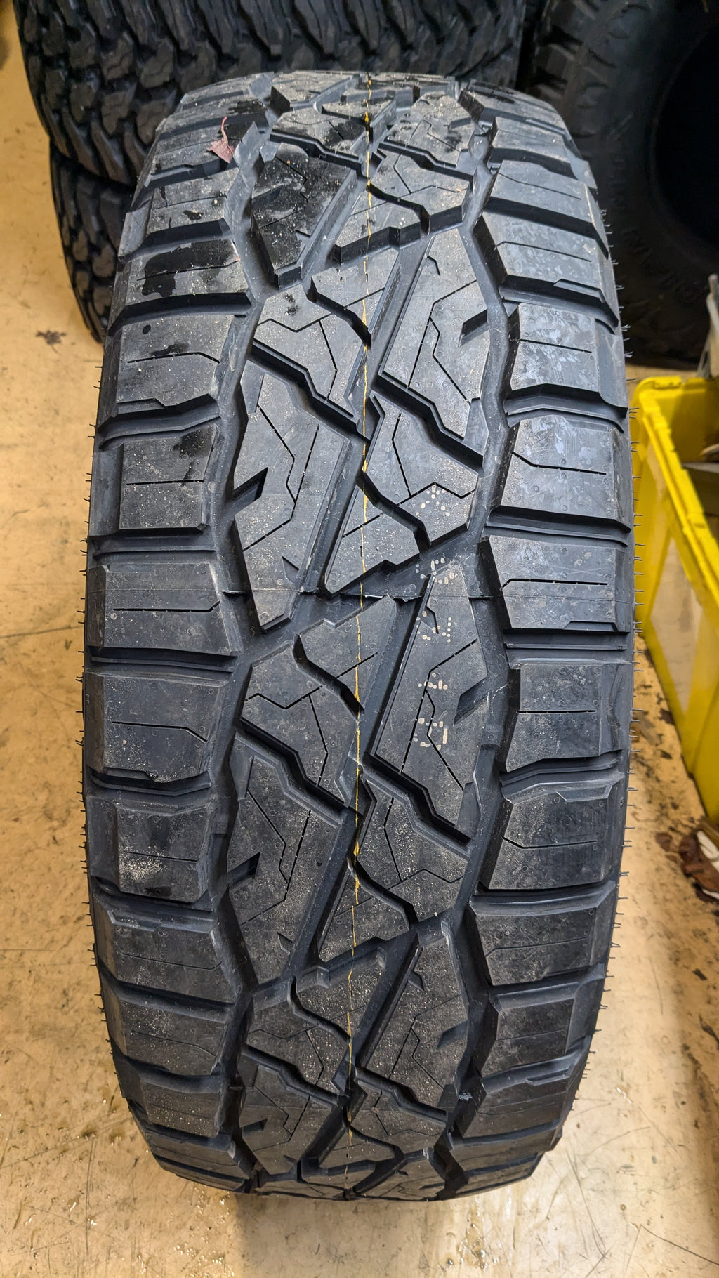 HERCULES TIS OFFROAD BSW P 275 60 20 115T RUGGED TERRAIN TIRE 98803
