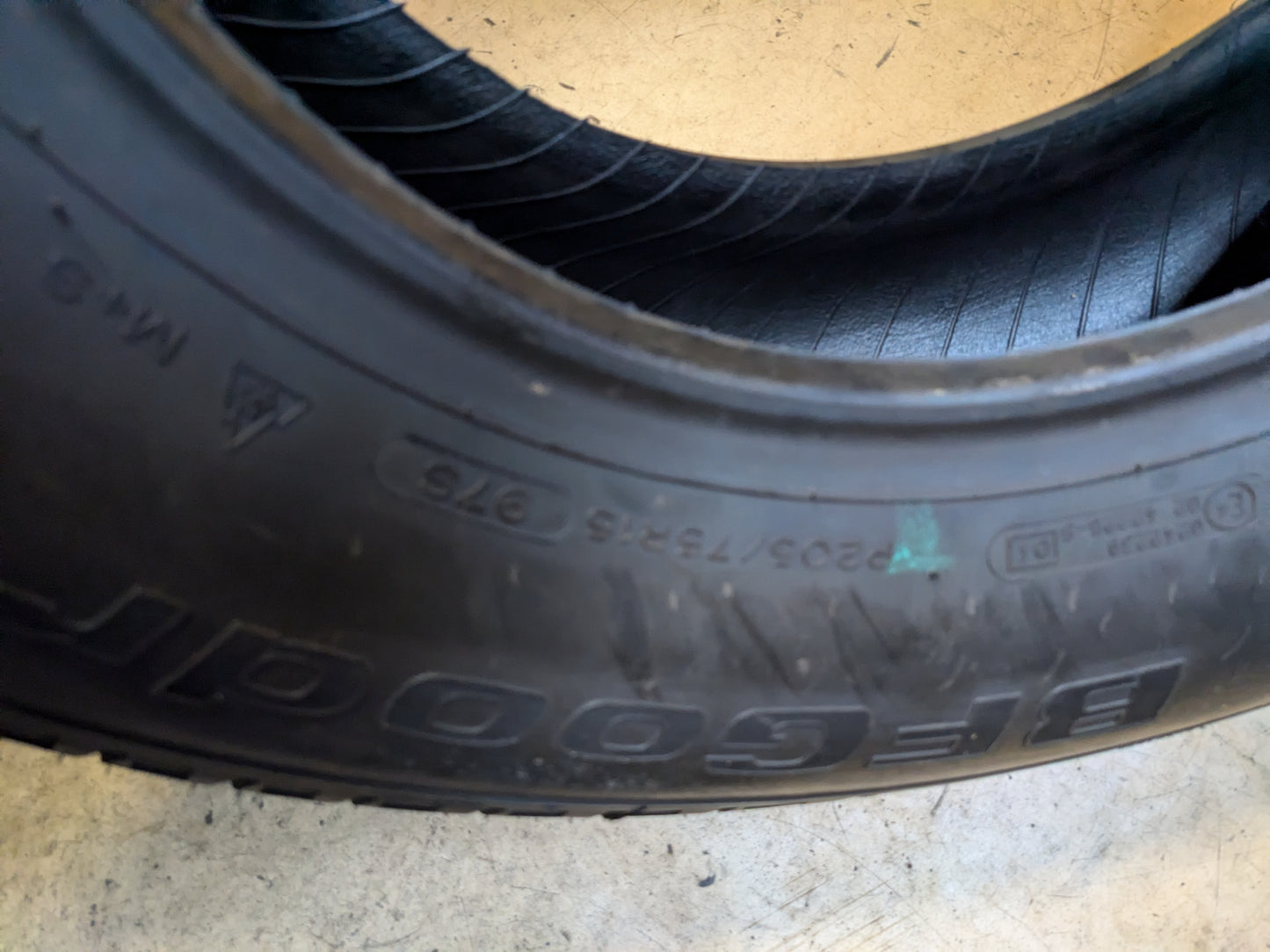 NOS BFGOODRICH WINTER SLALOM SKI BSW P 205 75 15 97S WINTER TIRE 23551